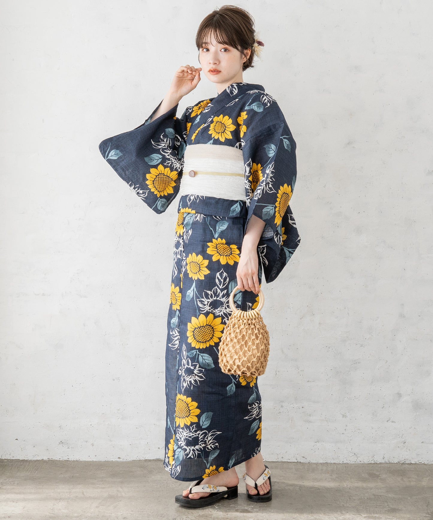 こだわり浴衣 5点セット (浴衣/帯/下駄/腰紐/着付け冊子) ※レース兵児帯は別売り 麻混 綿麻 楊柳生地 ネイビー 向日葵