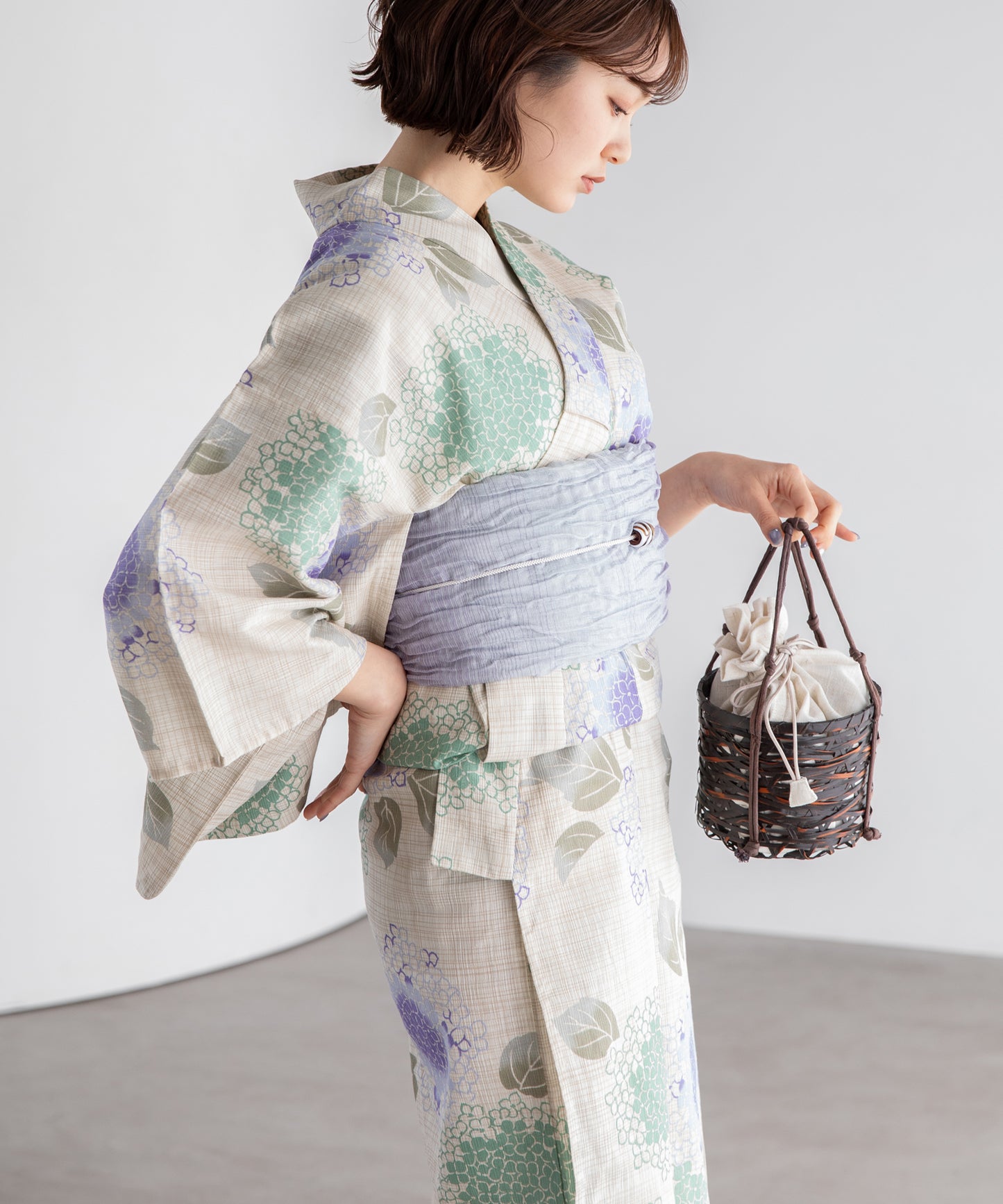 紫陽花の水映し こだわり浴衣5点セット (浴衣/帯/下駄/腰紐/着付け冊子)