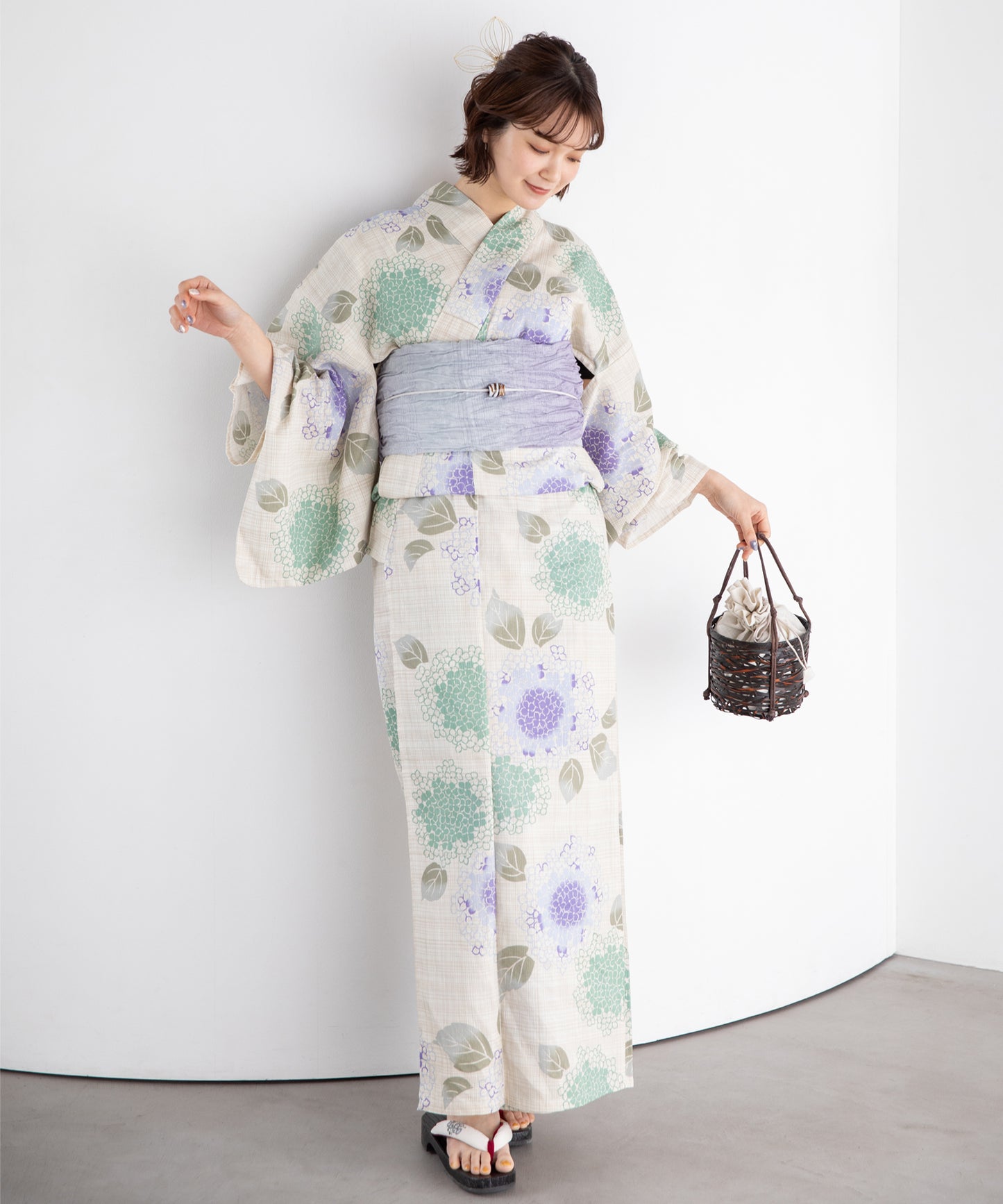 紫陽花の水映し こだわり浴衣5点セット (浴衣/帯/下駄/腰紐/着付け冊子)
