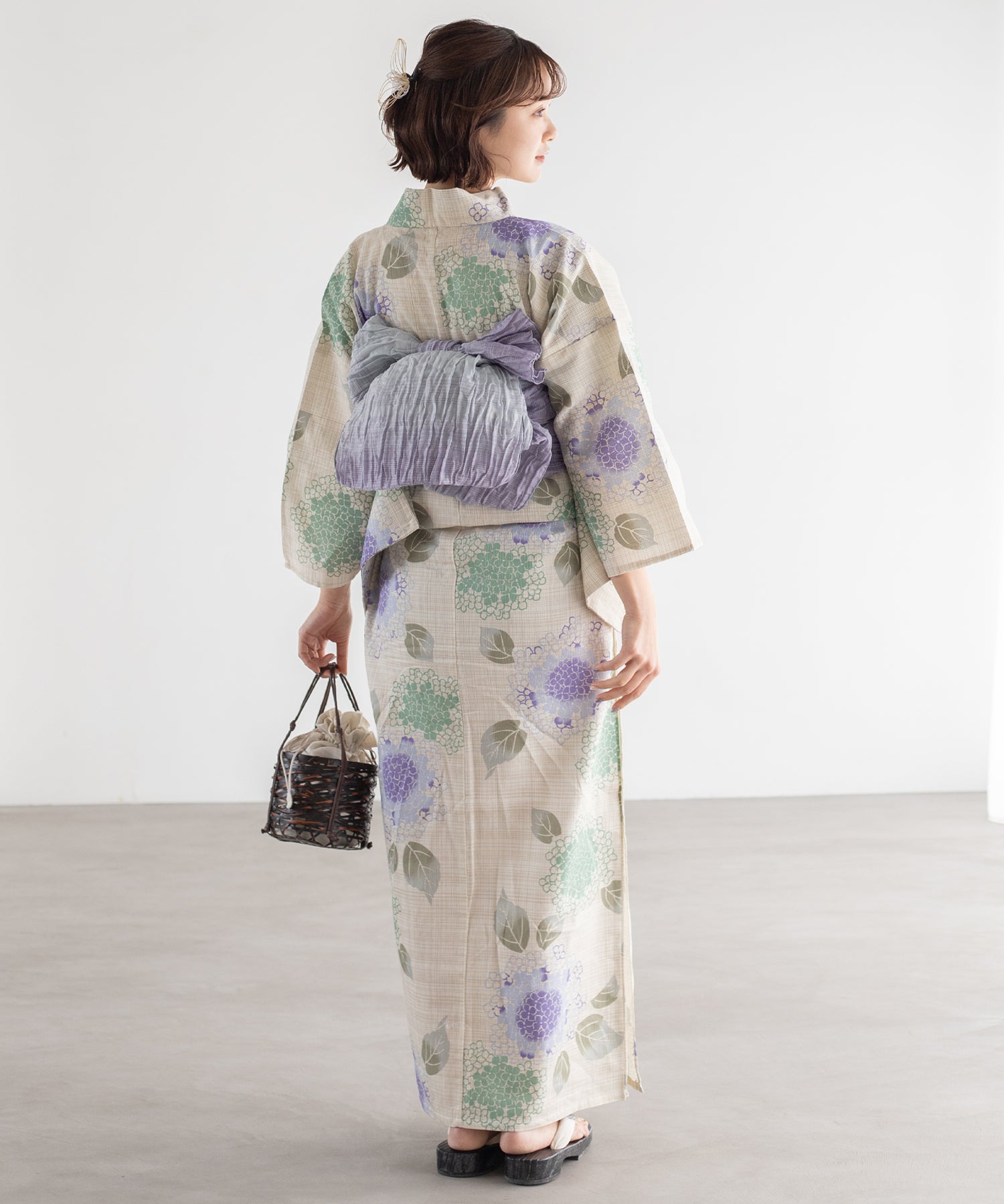 【浴衣4点セット】浴衣　半幅帯　かごバッグ　下駄　あじさい　紫陽花　焦茶　夏日記 wml-hf7301.jpg