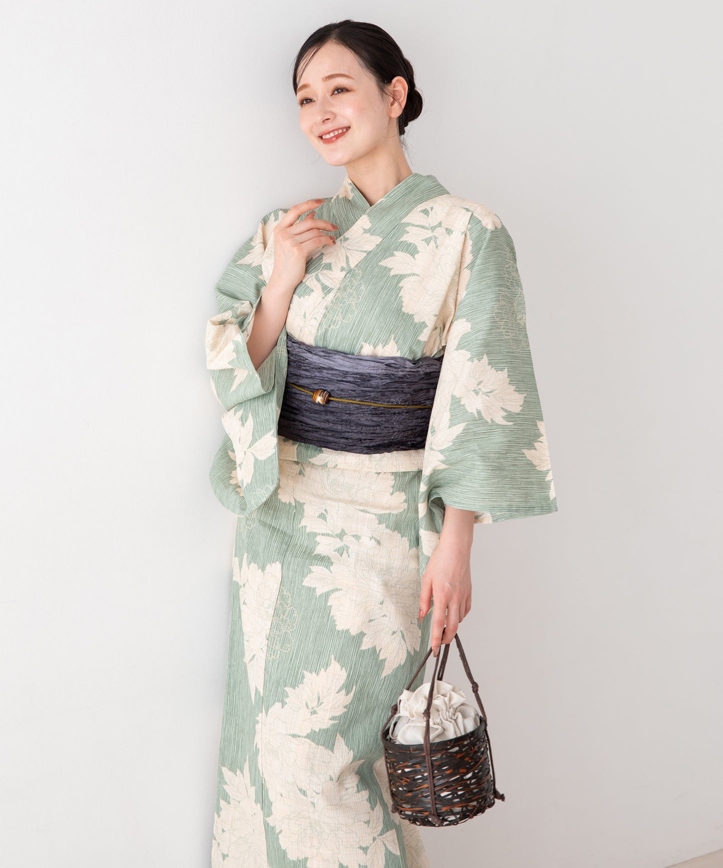 若草色に芍薬 こだわり浴衣5点セット (浴衣/帯/下駄/腰紐/着付け冊子)