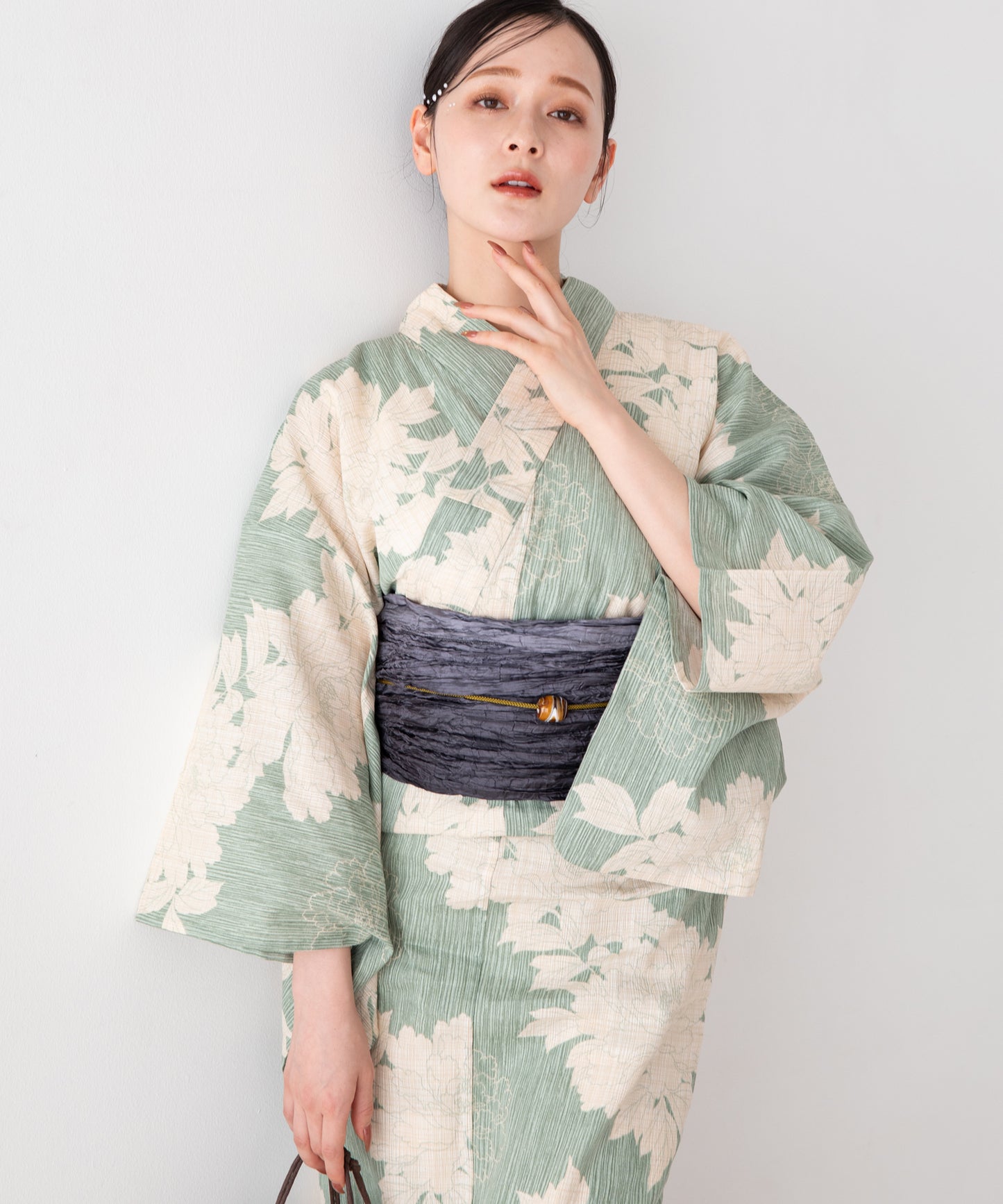 若草色に芍薬 こだわり浴衣5点セット (浴衣/帯/下駄/腰紐/着付け冊子)