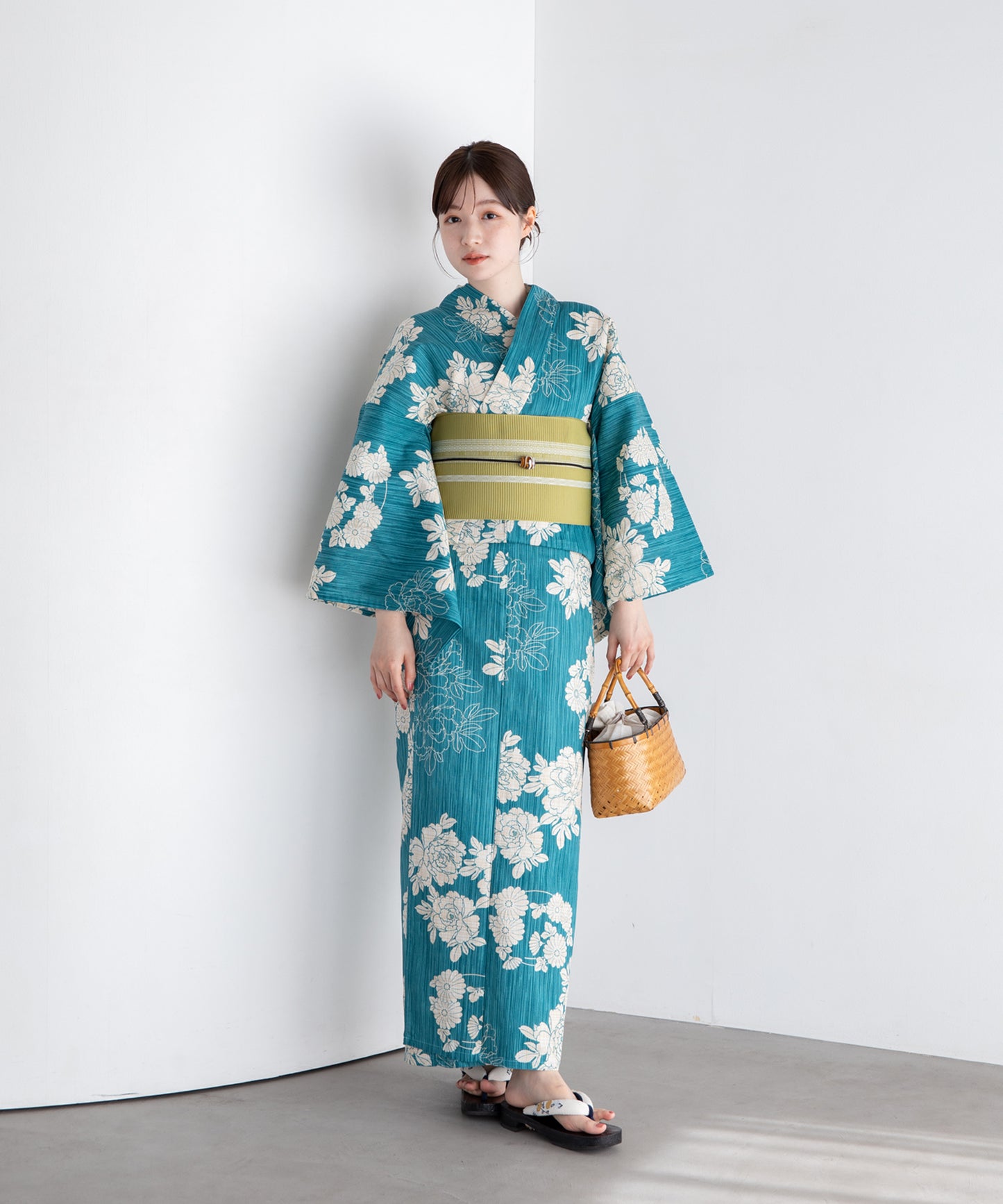 薄藍の花涼み こだわり浴衣5点セット (浴衣/帯/下駄/腰紐/着付け冊子)