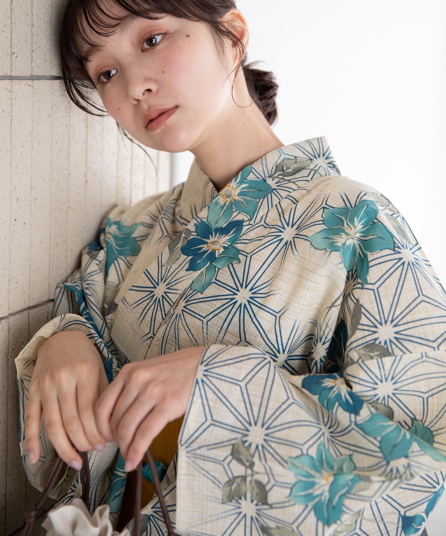 青涼の古典花文 こだわり浴衣5点セット (浴衣/帯/下駄/腰紐/着付け冊子