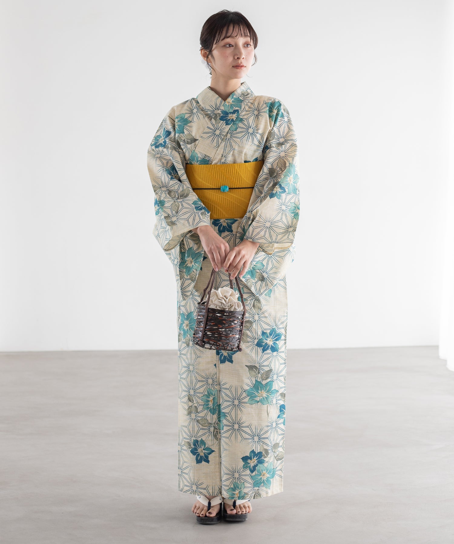 青涼の古典花文 こだわり浴衣5点セット (浴衣/帯/下駄/腰紐/着付け冊子