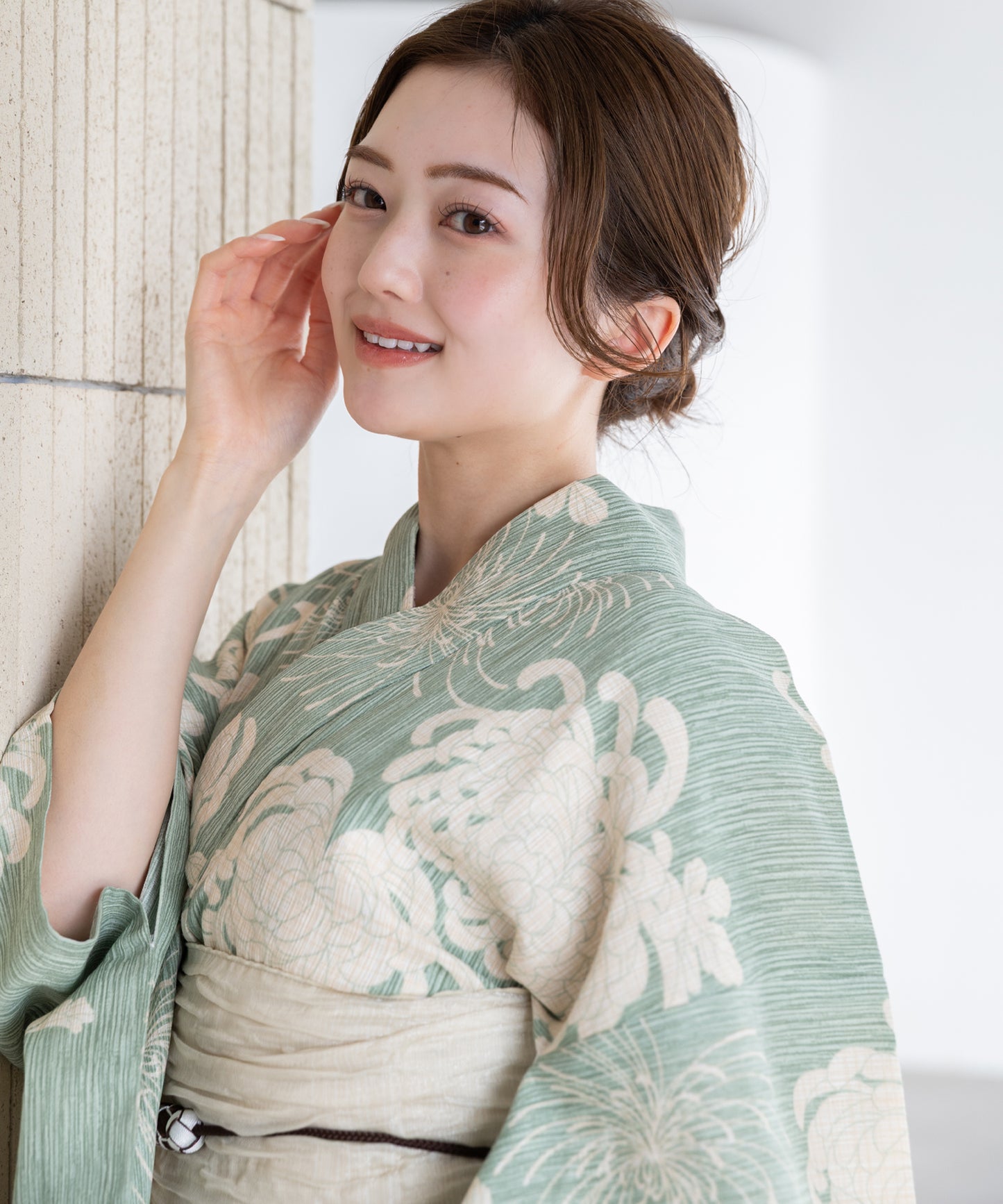 若草色に乱菊 こだわり浴衣5点セット (浴衣/帯/下駄/腰紐/着付け冊子)