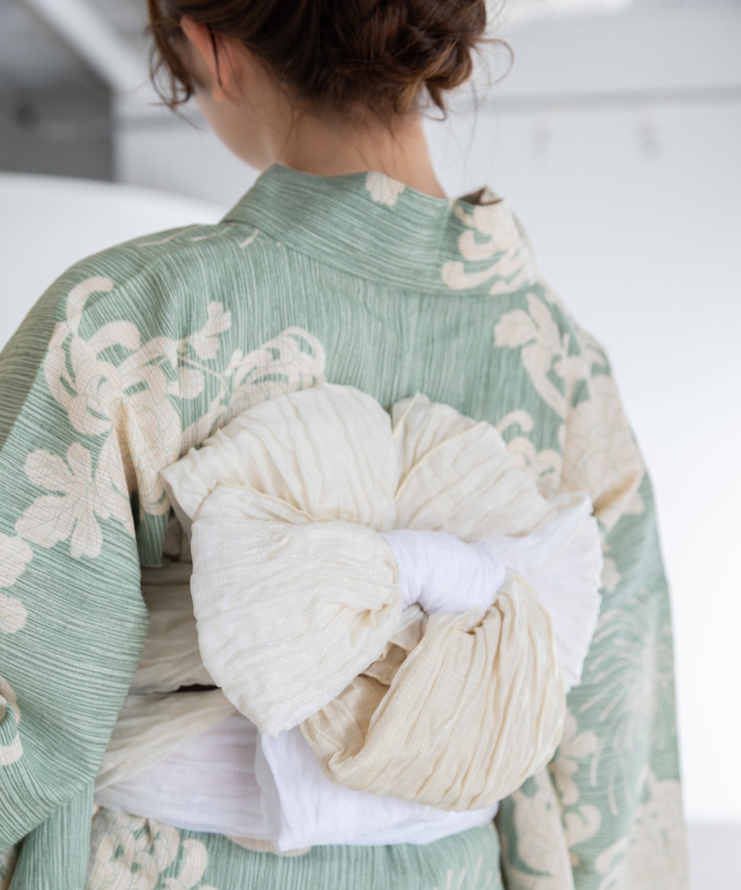 若草色に乱菊 こだわり浴衣5点セット (浴衣/帯/下駄/腰紐/着付け冊子)