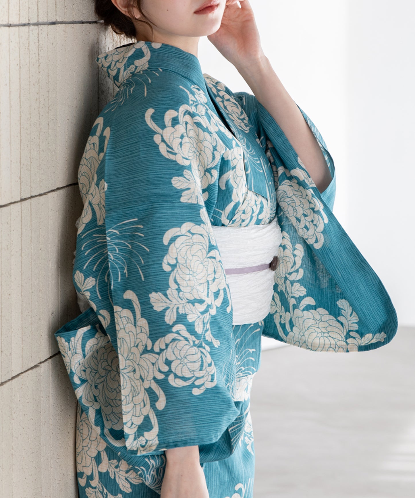 薄藍の乱菊 こだわり浴衣5点セット (浴衣/帯/下駄/腰紐/着付け冊子)