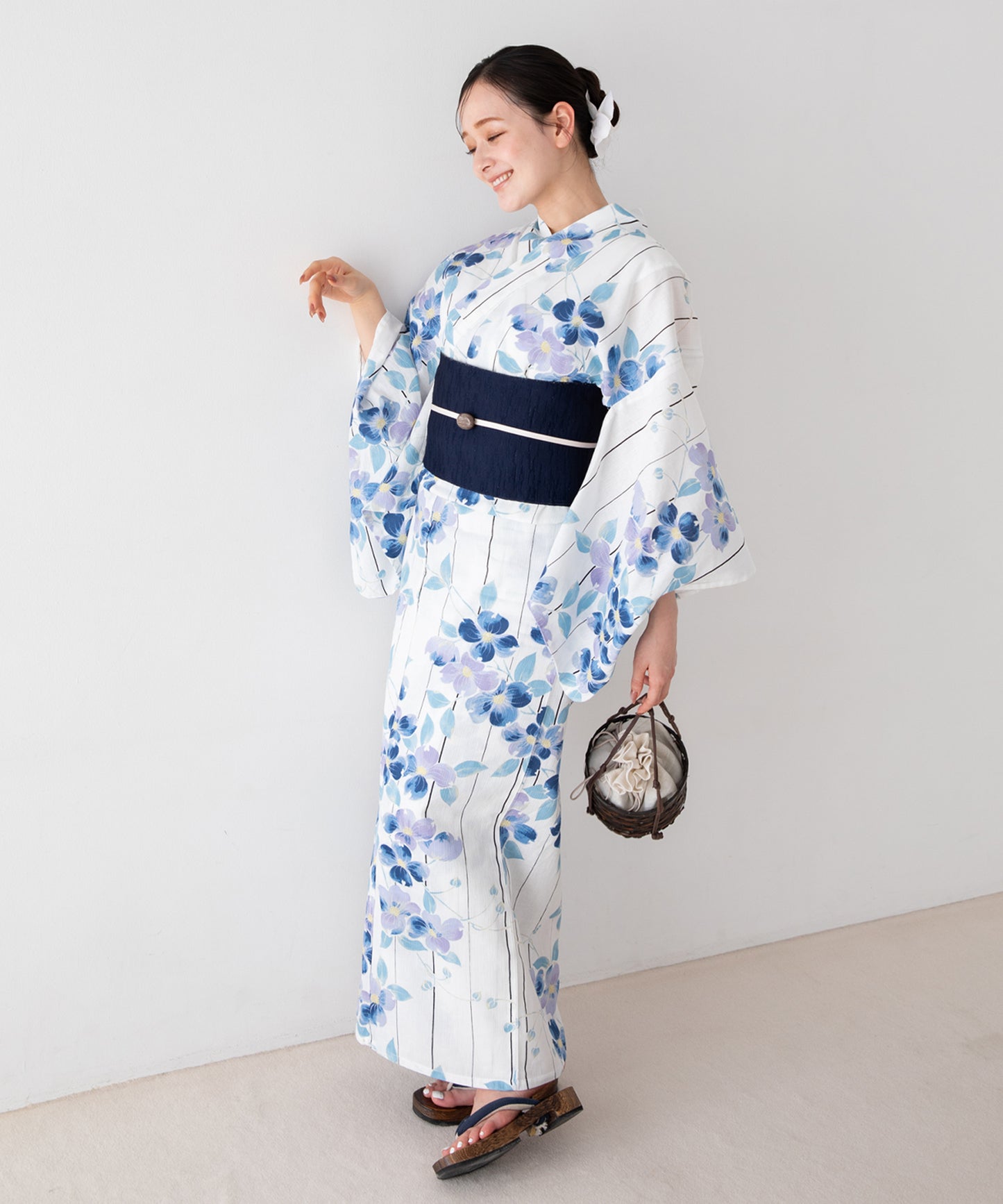 夏華の藍霞 こだわり浴衣5点セット (浴衣/帯/下駄/腰紐/着付け冊子)