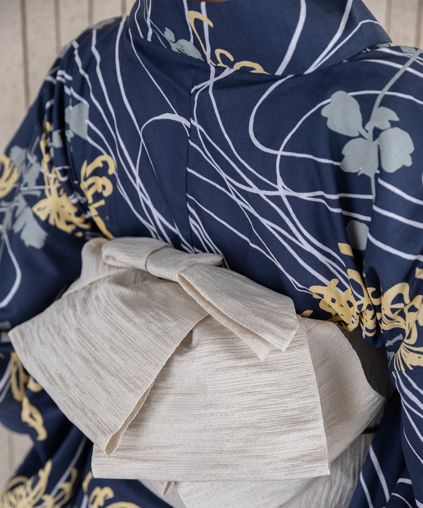 流水に乱菊 こだわり浴衣 5点セット (浴衣/帯/下駄/腰紐/着付け冊子)