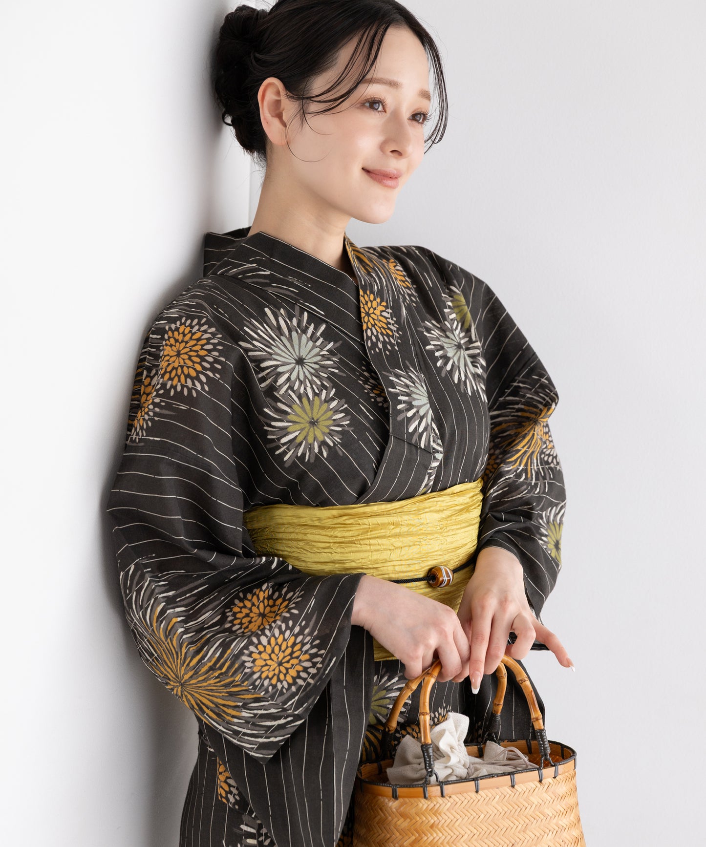 黄彩の花火 こだわり浴衣5点セット(浴衣/帯/下駄/腰紐/着付け冊子)
