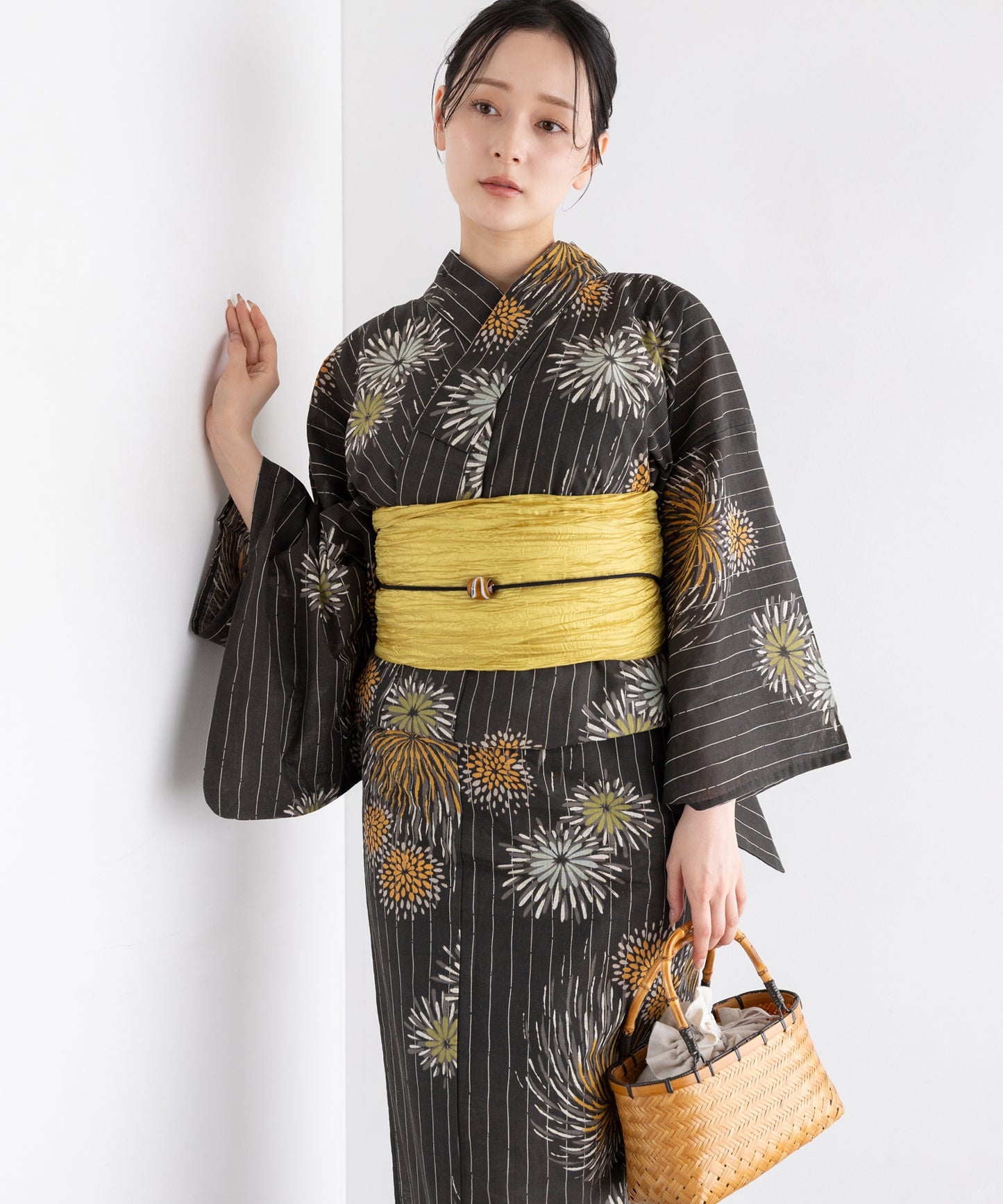 黄彩の花火 こだわり浴衣5点セット(浴衣/帯/下駄/腰紐/着付け冊子)