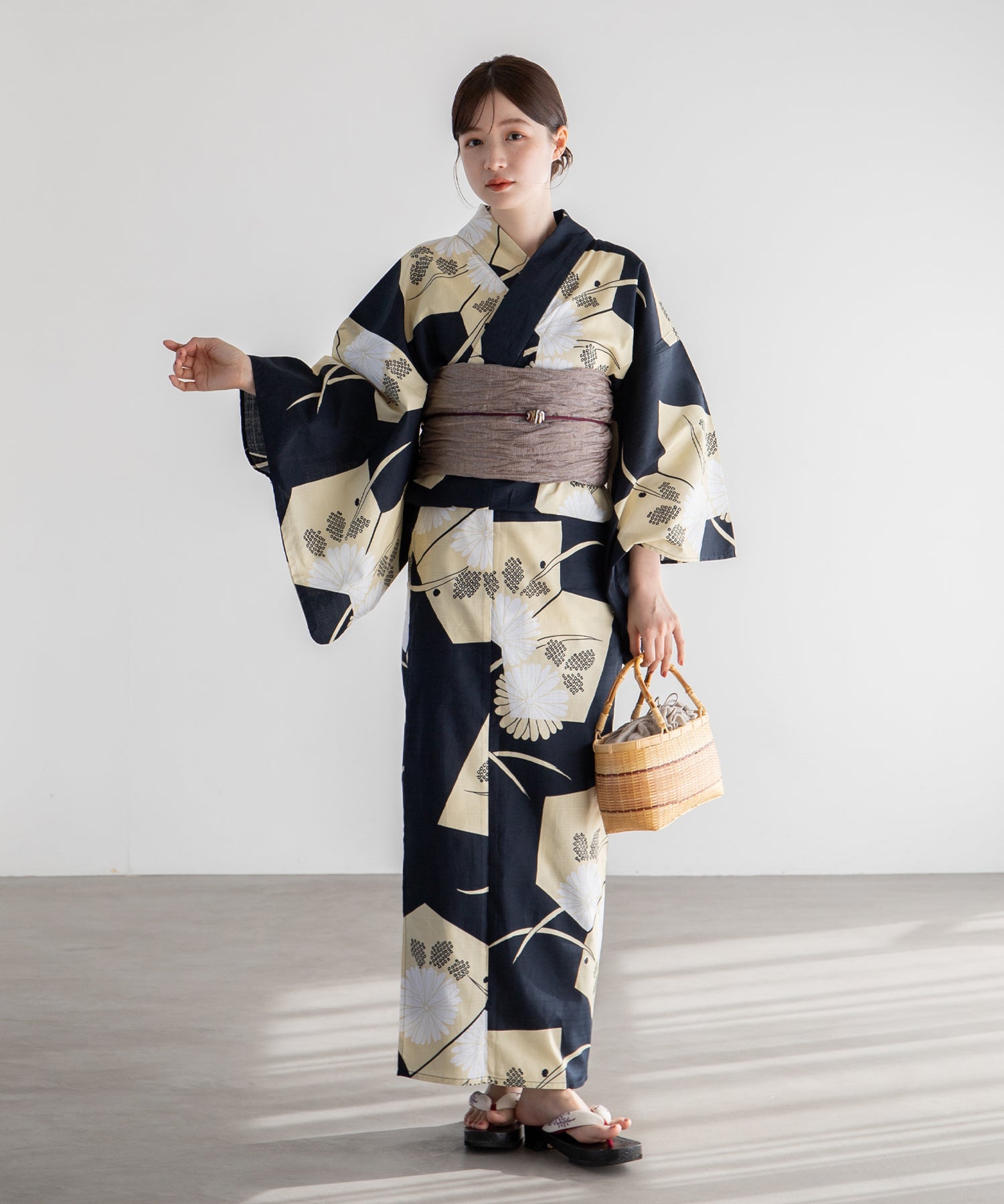 古典花景 こだわり浴衣5点セット (浴衣/帯/下駄/腰紐/着付け冊子