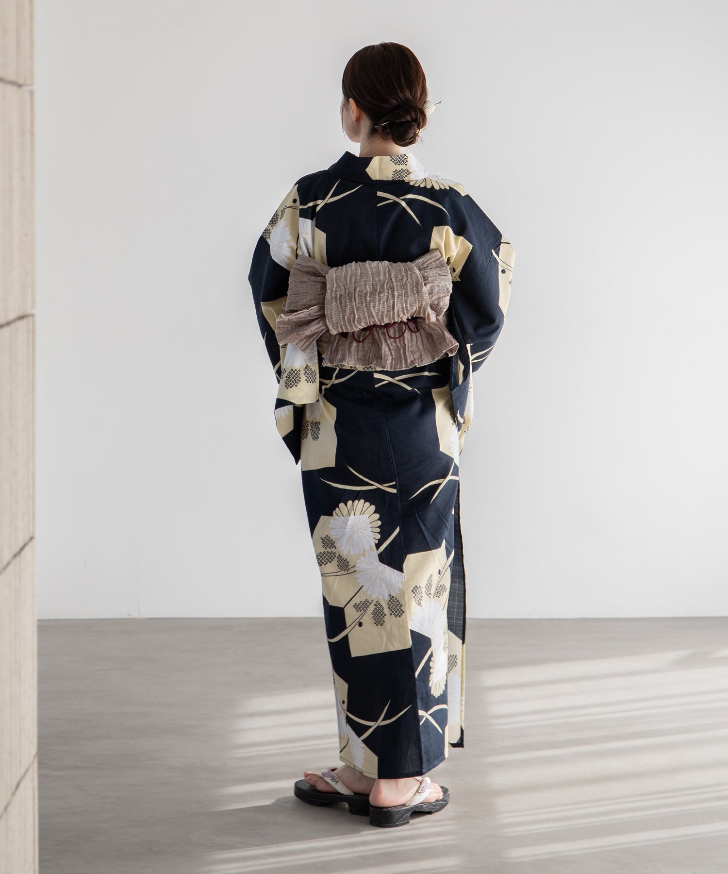 古典花景 こだわり浴衣5点セット (浴衣/帯/下駄/腰紐/着付け冊子