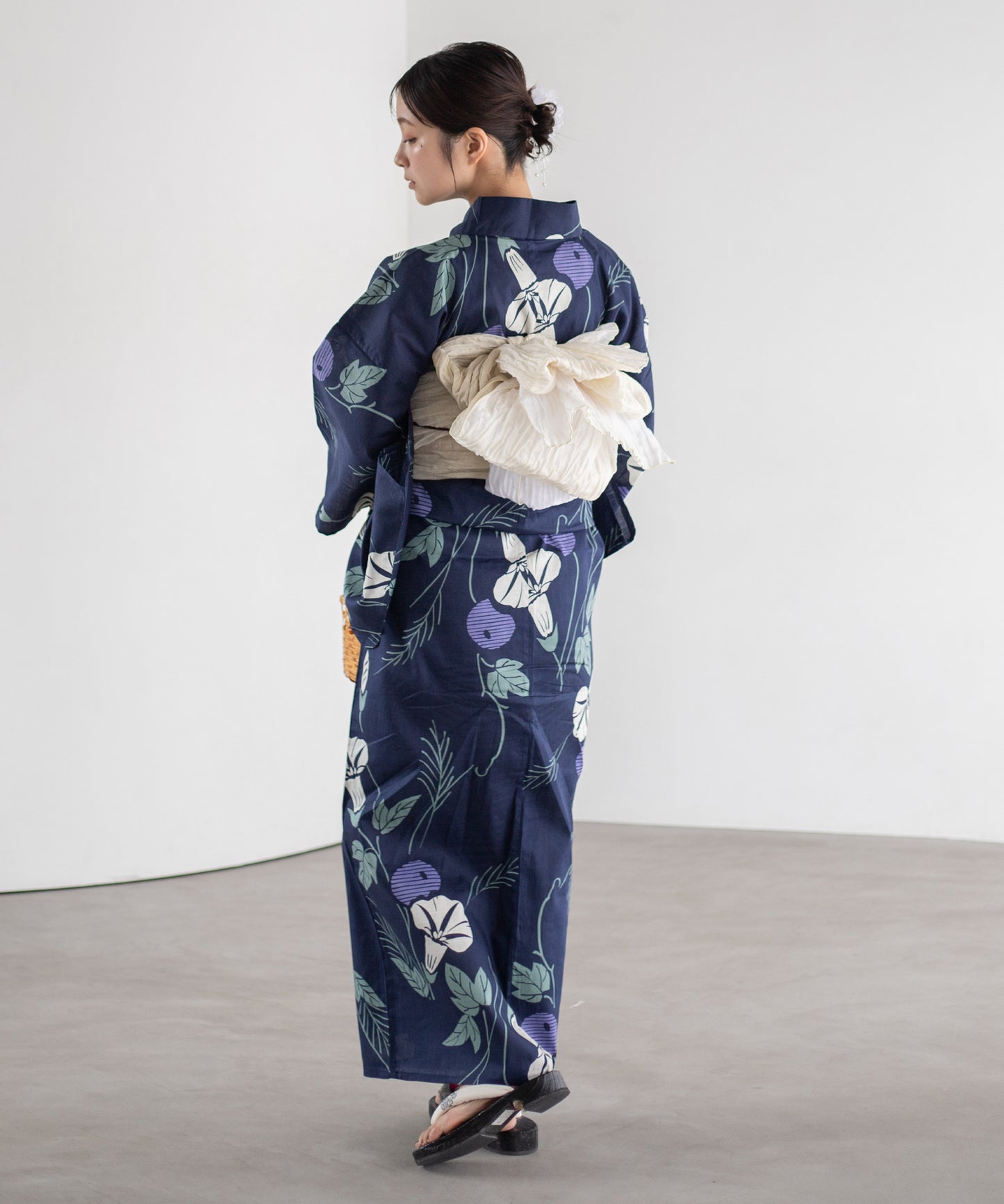 宵の朝顔 こだわり浴衣5点セット (浴衣/帯/下駄/腰紐/着付け冊子)