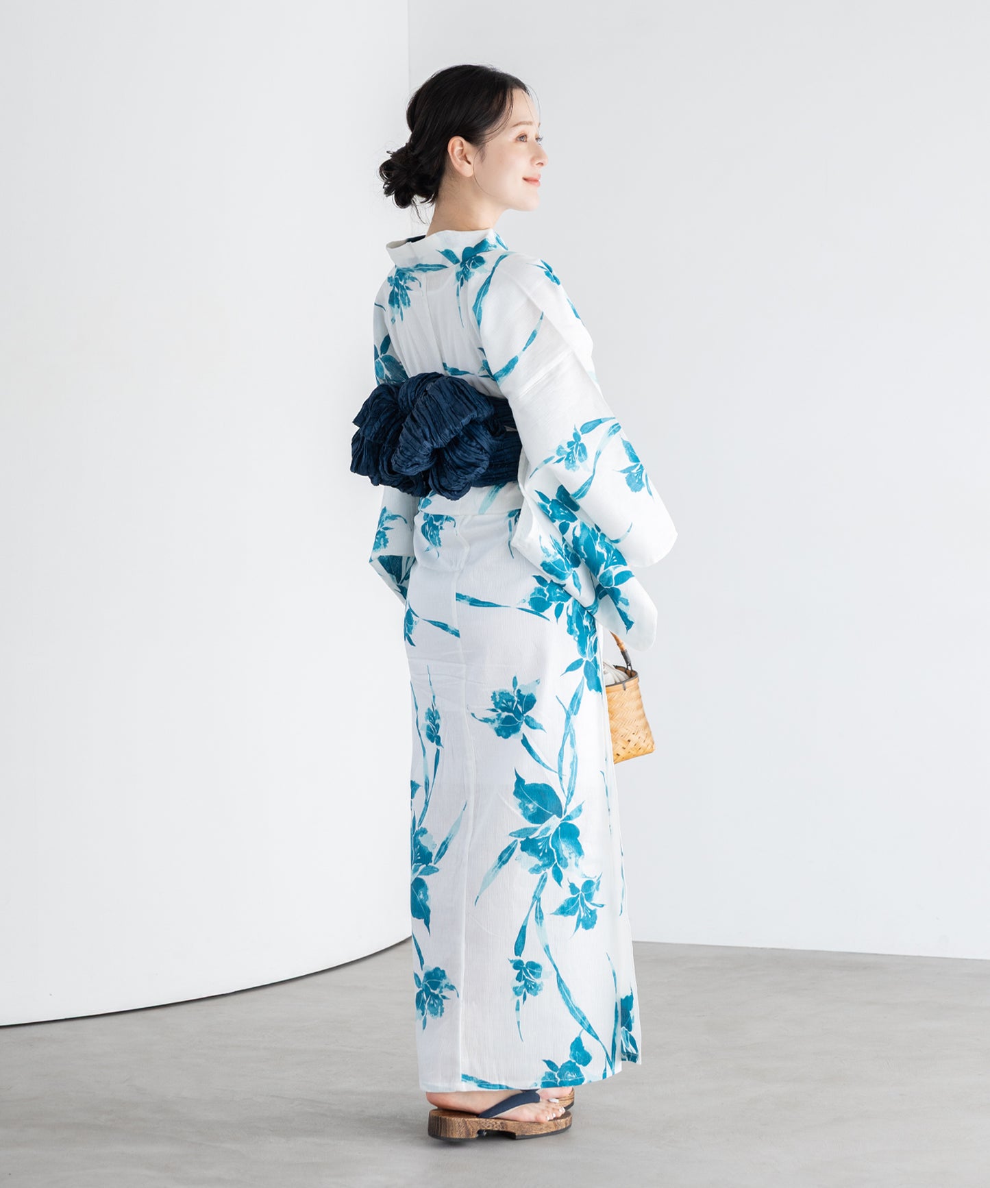 水彩のあやめ こだわり浴衣5点セット (浴衣/帯/下駄/腰紐/着付け冊子) 麻混 綿麻 楊柳生地
