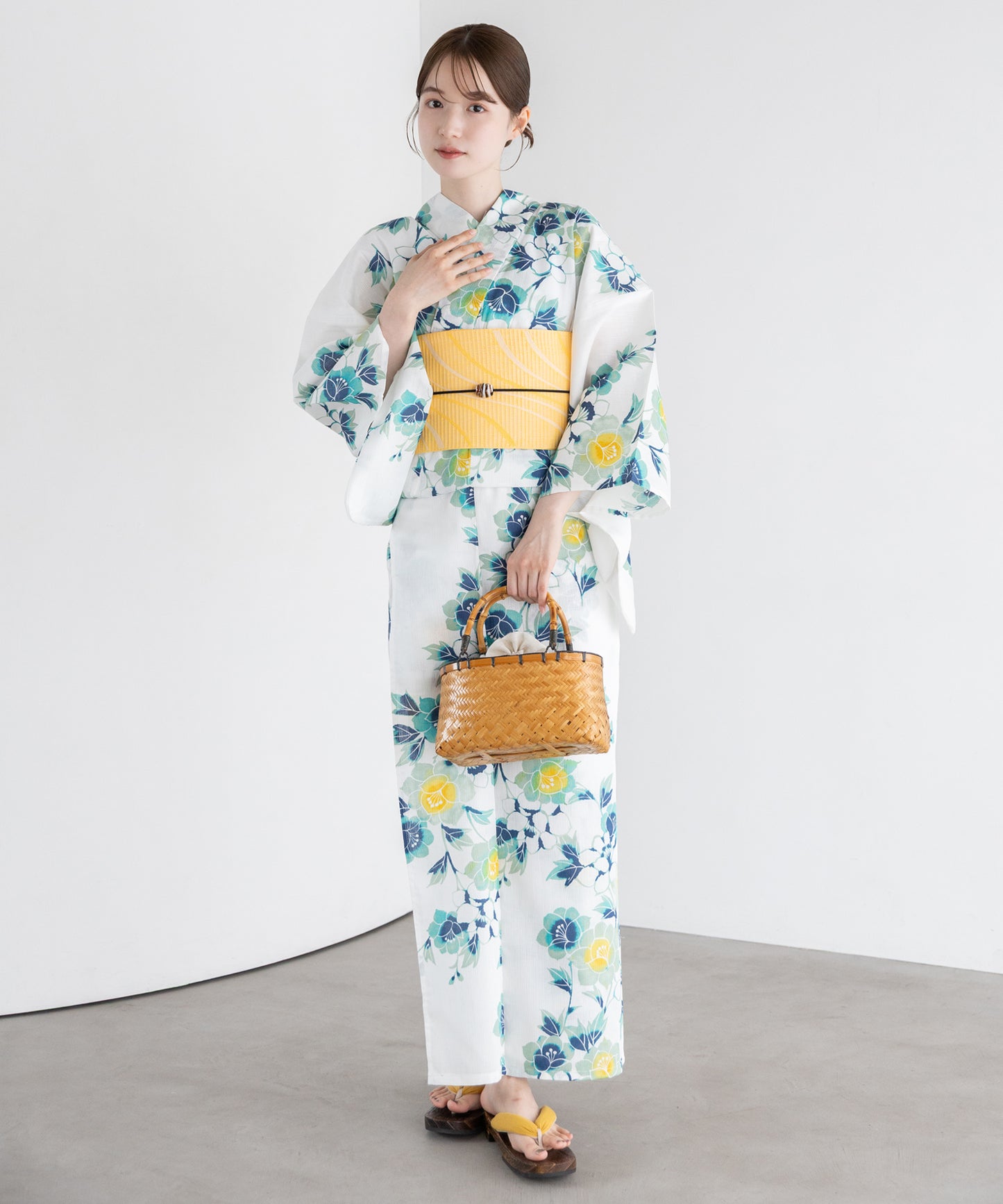 青花淡黄 こだわり浴衣5点セット (浴衣/帯/下駄/腰紐/着付け冊子) 麻混 綿麻 楊柳生地