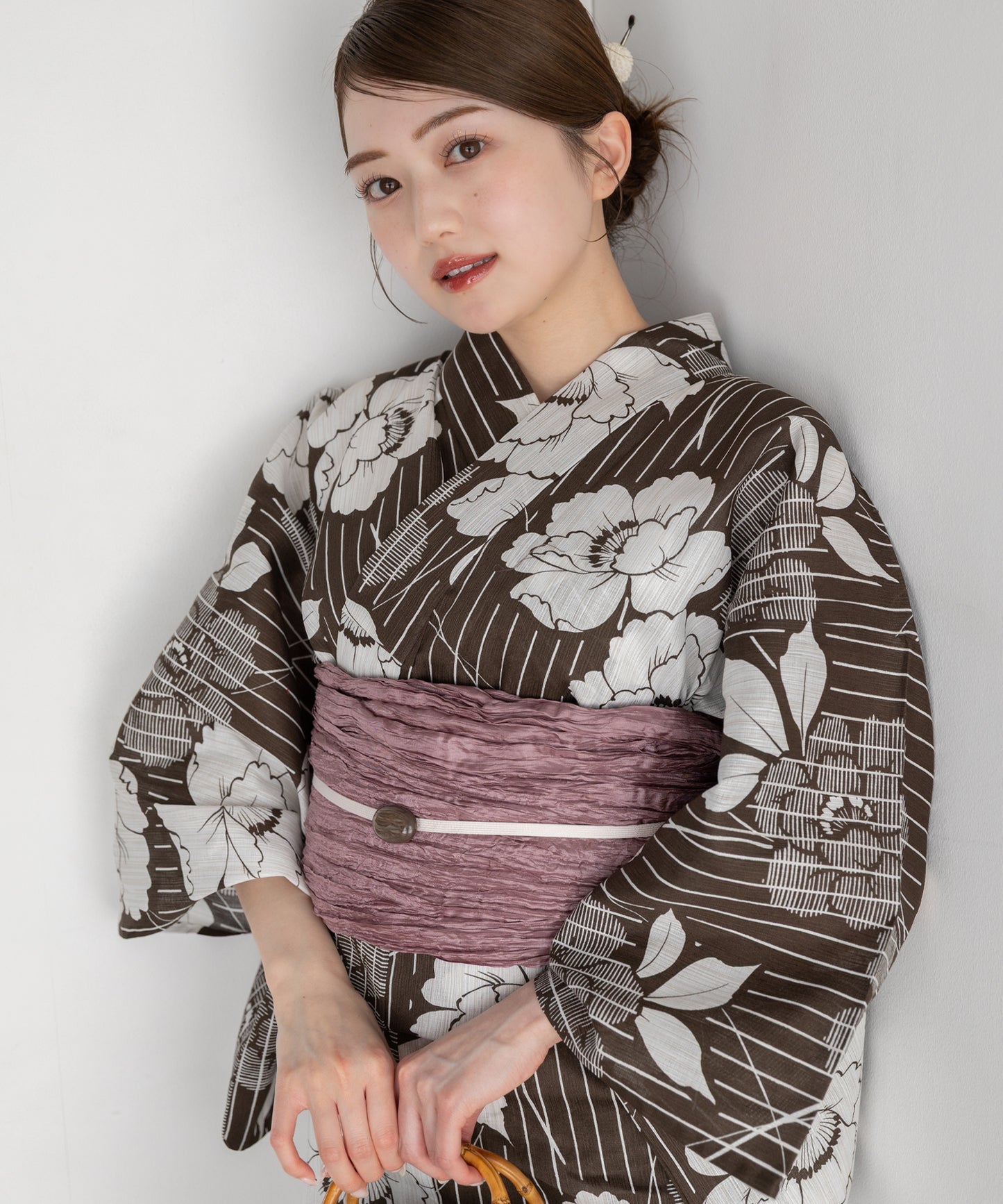 牡丹残影 こだわり浴衣5点セット (浴衣/帯/下駄/腰紐/着付け冊子) 麻混 綿麻 楊柳生地