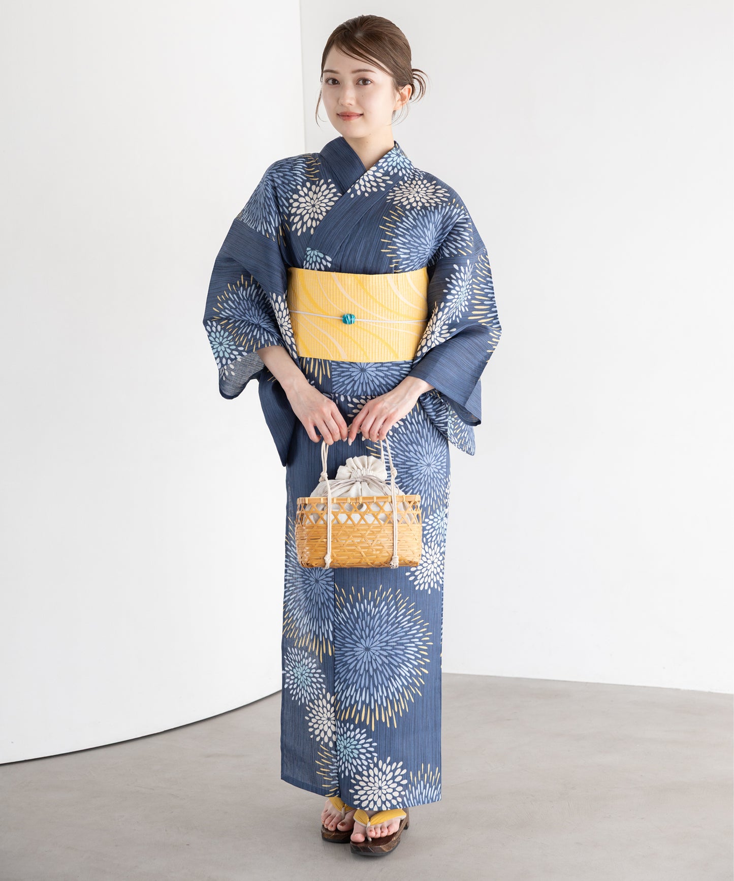 藍景の花火 こだわり浴衣5点セット (浴衣/帯/下駄/腰紐/着付け冊子) 麻混 綿麻 楊柳生地