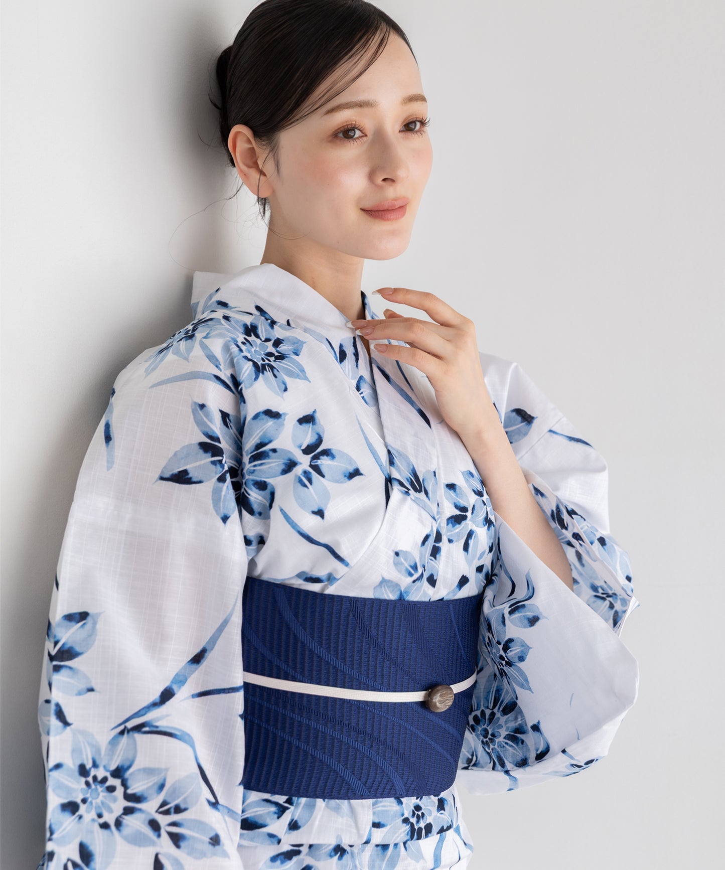 涼淡の藍花 こだわり浴衣5点セット (浴衣/帯/下駄/腰紐/着付け冊子) 変わり織生地