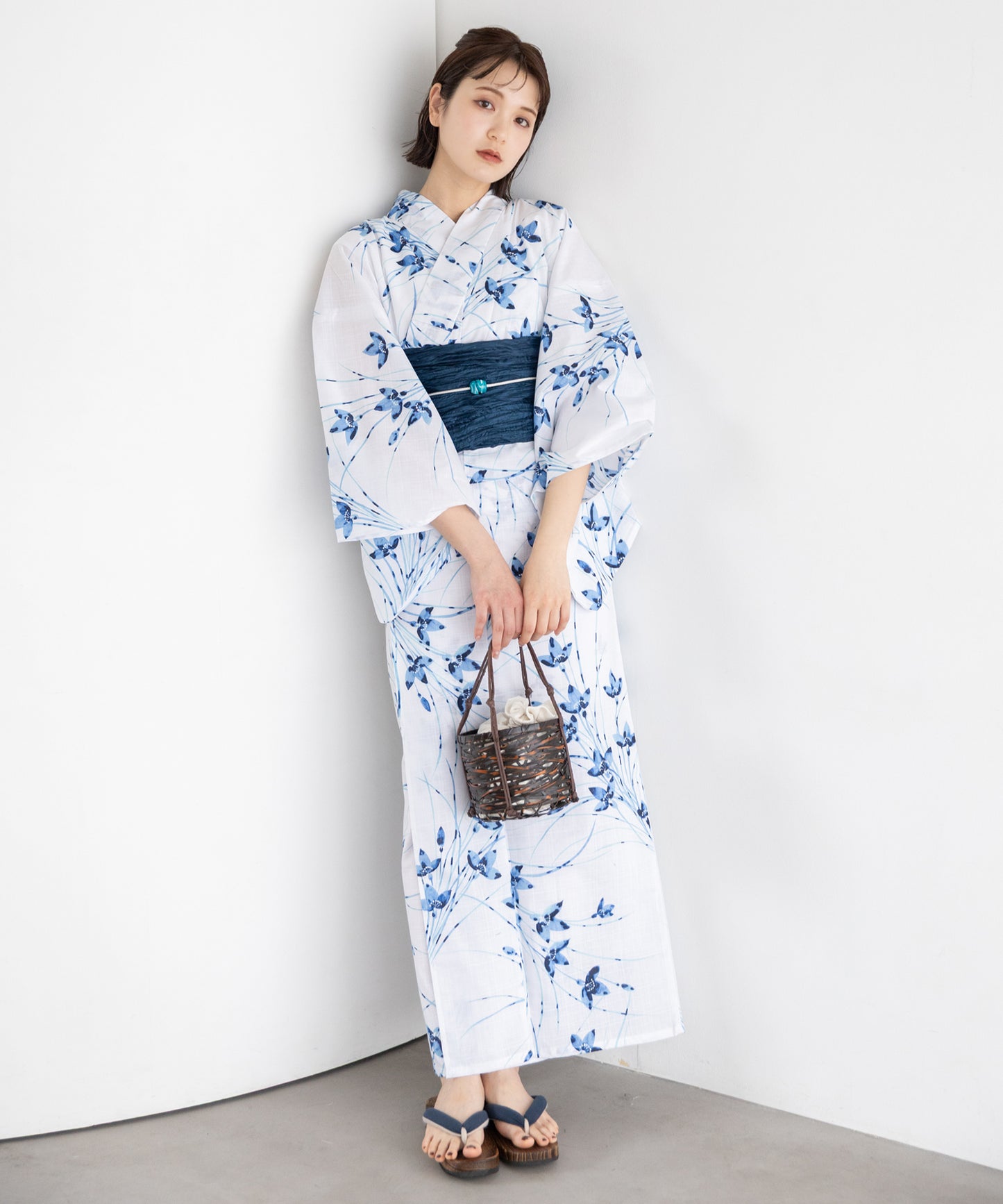 朝露の涼花 こだわり浴衣5点セット (浴衣/帯/下駄/腰紐/着付け冊子) 変わり織生地