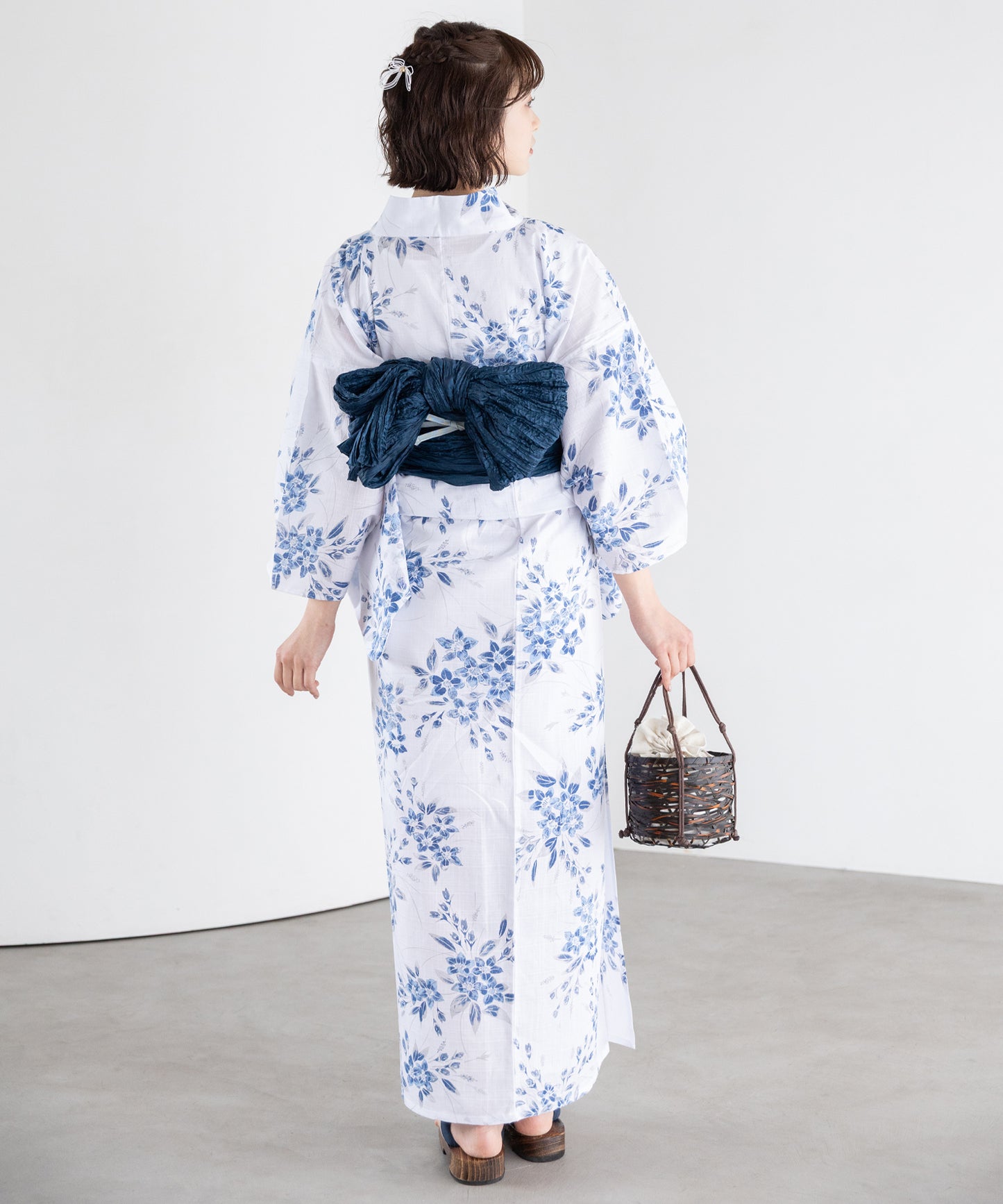 青花のしずく こだわり浴衣5点セット (浴衣/帯/下駄/腰紐/着付け冊子) 変わり織生地