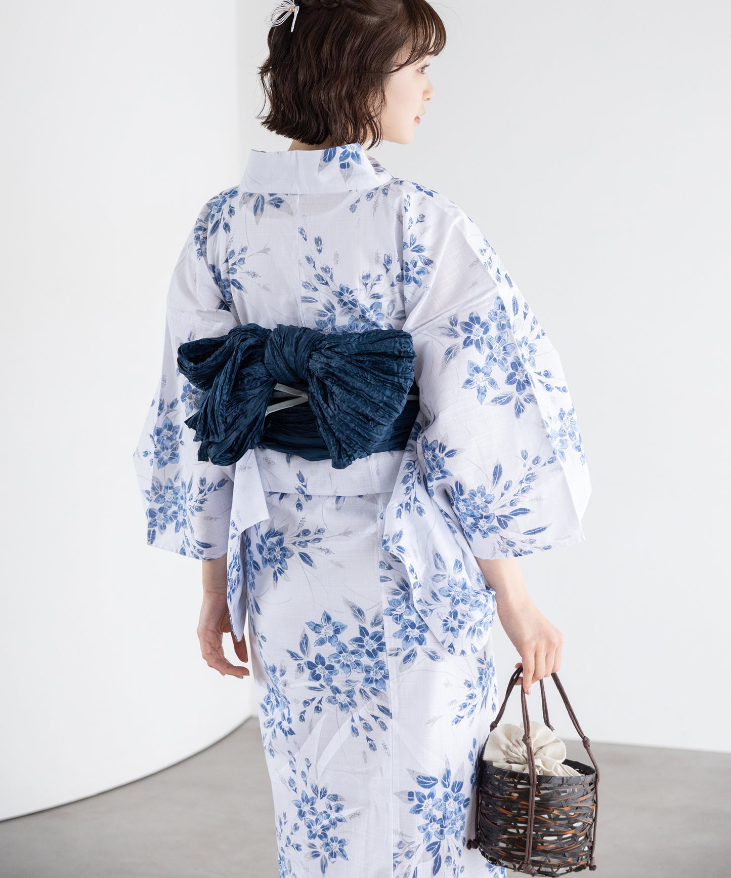 青花のしずく こだわり浴衣5点セット (浴衣/帯/下駄/腰紐/着付け冊子) 変わり織生地