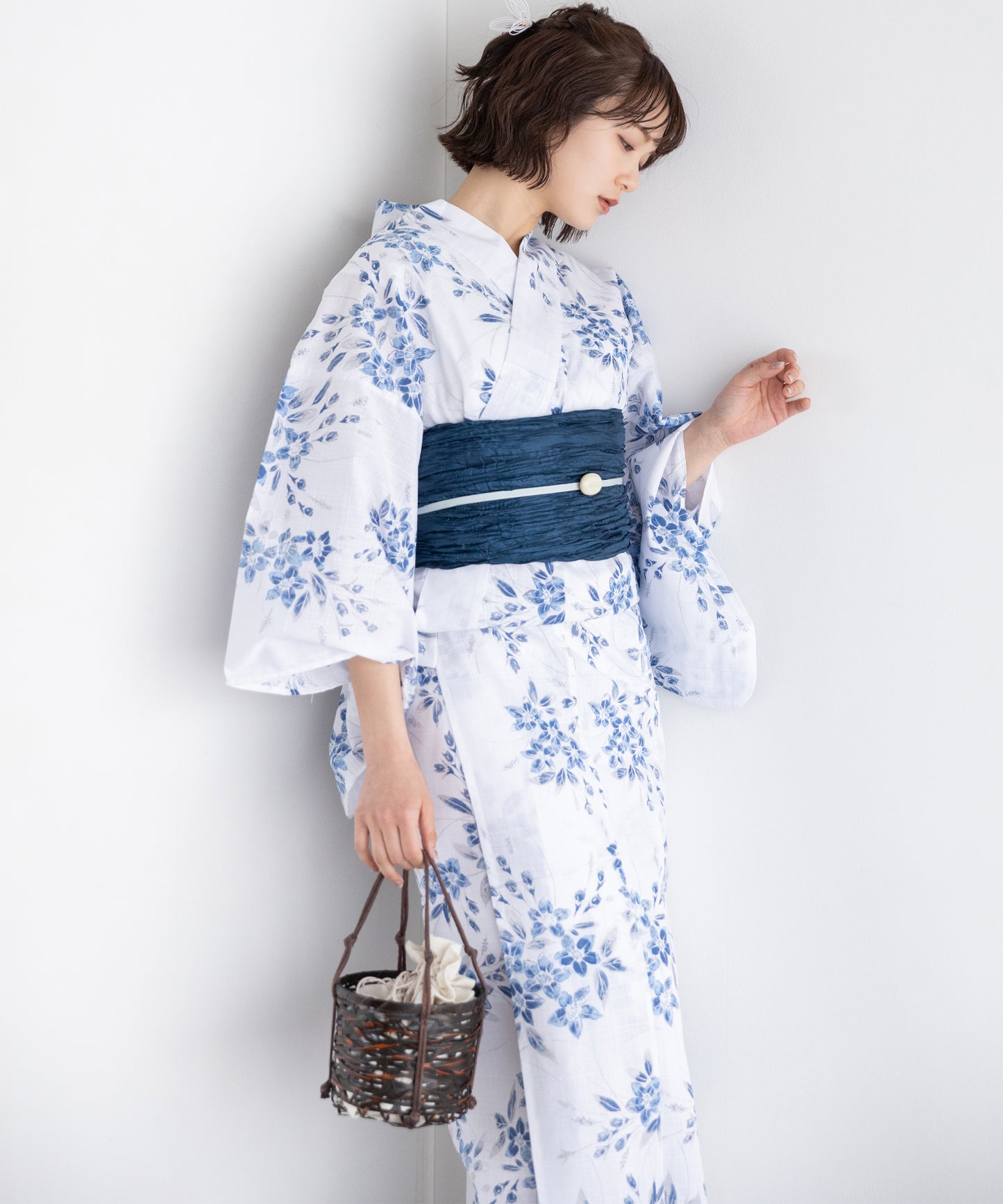青花のしずく こだわり浴衣5点セット (浴衣/帯/下駄/腰紐/着付け冊子) 変わり織生地