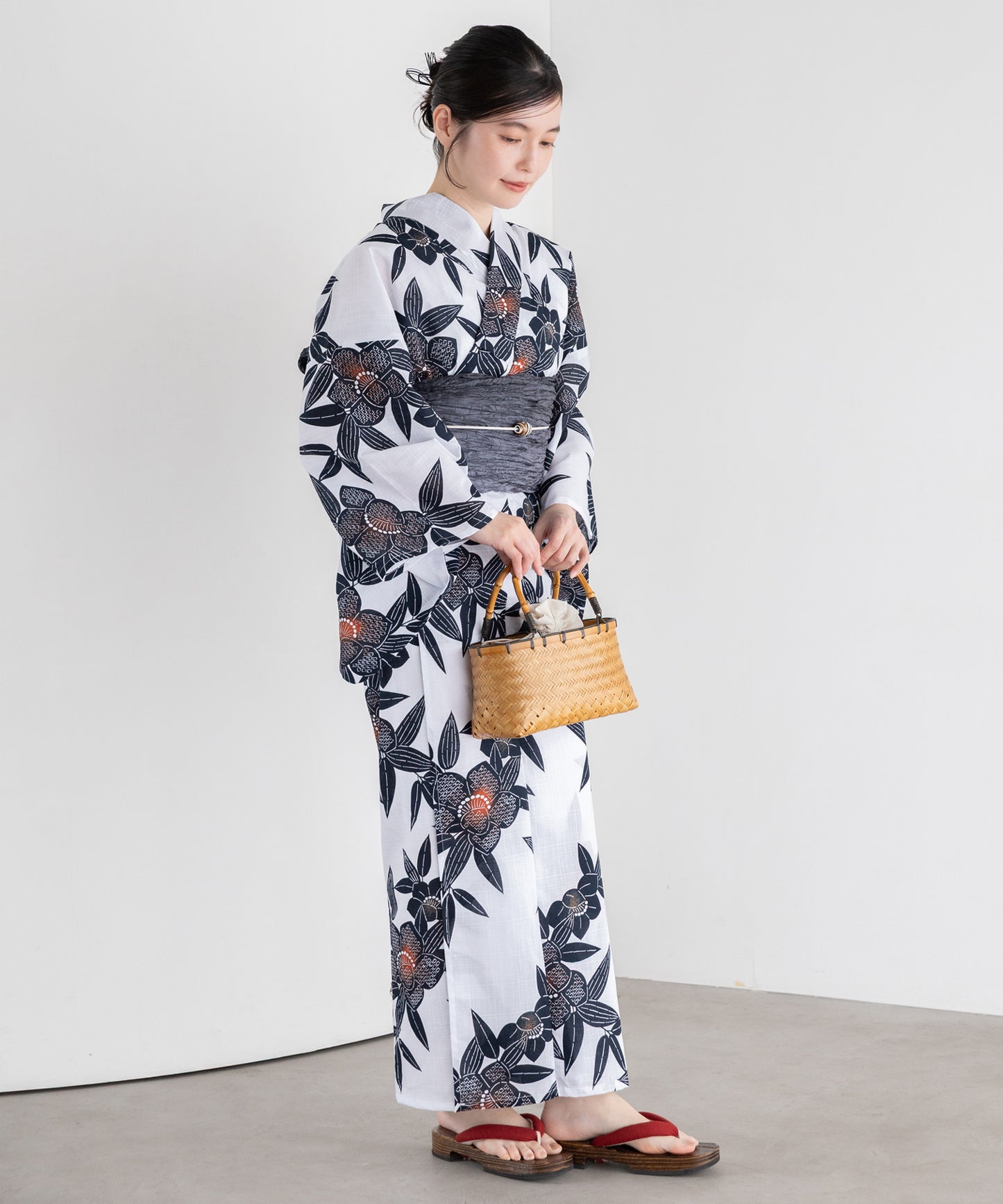 宵の花調べ こだわり浴衣5点セット (浴衣/帯/下駄/腰紐/着付け冊子) 変わり織生地