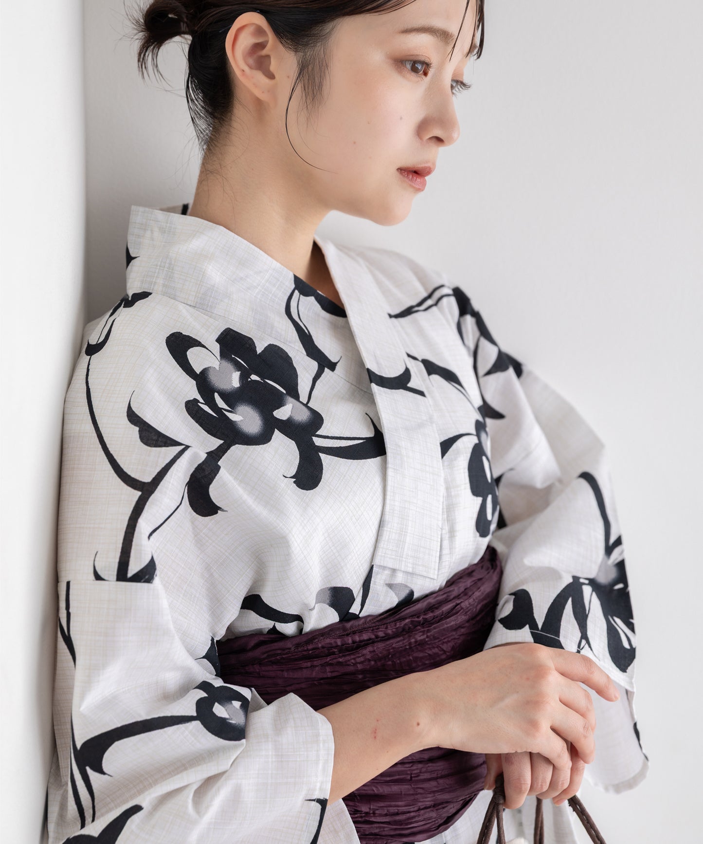 墨菊の流し こだわり浴衣5点セット (浴衣/帯/下駄/腰紐/着付け冊子) 変わり織生地