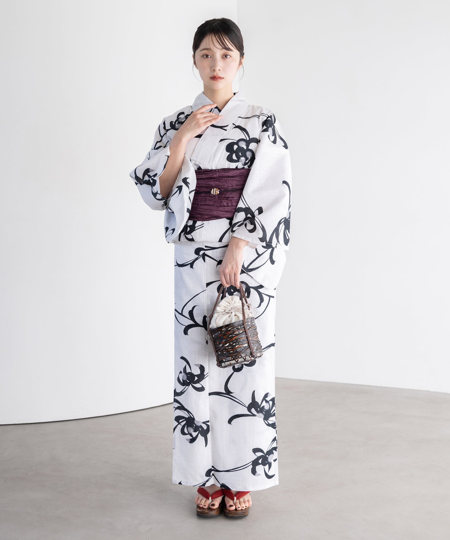 墨菊の流し こだわり浴衣5点セット (浴衣/帯/下駄/腰紐/着付け冊子) 変わり織生地