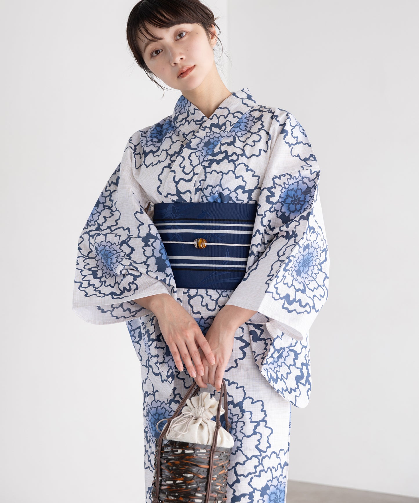 清藍の花重ね こだわり浴衣5点セット (浴衣/帯/下駄/腰紐/着付け冊子) 変わり織生地