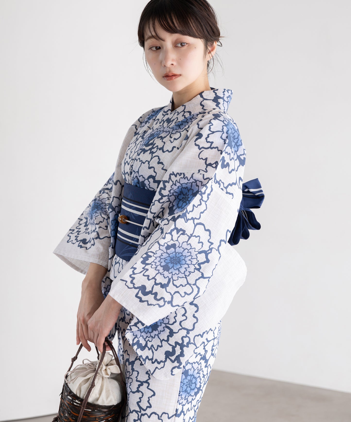 清藍の花重ね こだわり浴衣5点セット (浴衣/帯/下駄/腰紐/着付け冊子) 変わり織生地