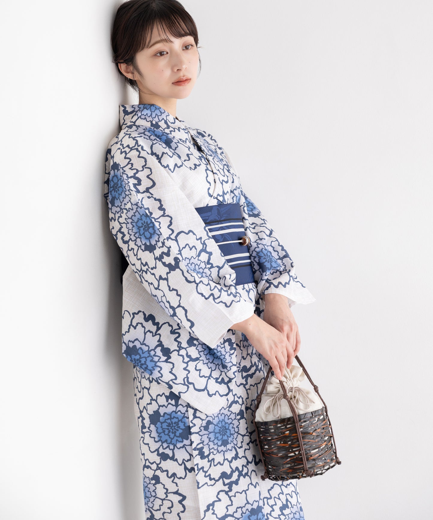 清藍の花重ね こだわり浴衣5点セット (浴衣/帯/下駄/腰紐/着付け冊子) 変わり織生地
