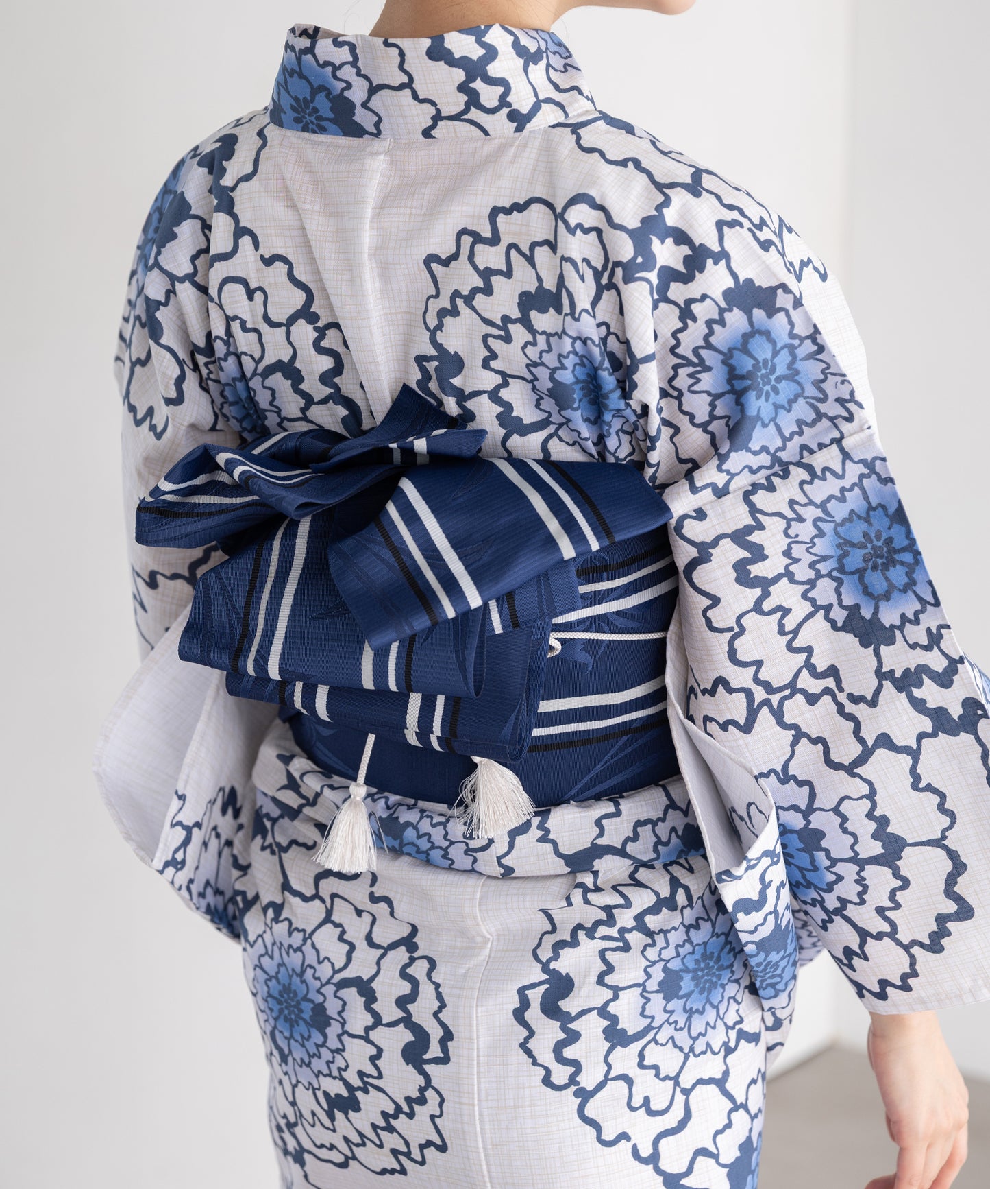 清藍の花重ね こだわり浴衣5点セット (浴衣/帯/下駄/腰紐/着付け冊子) 変わり織生地