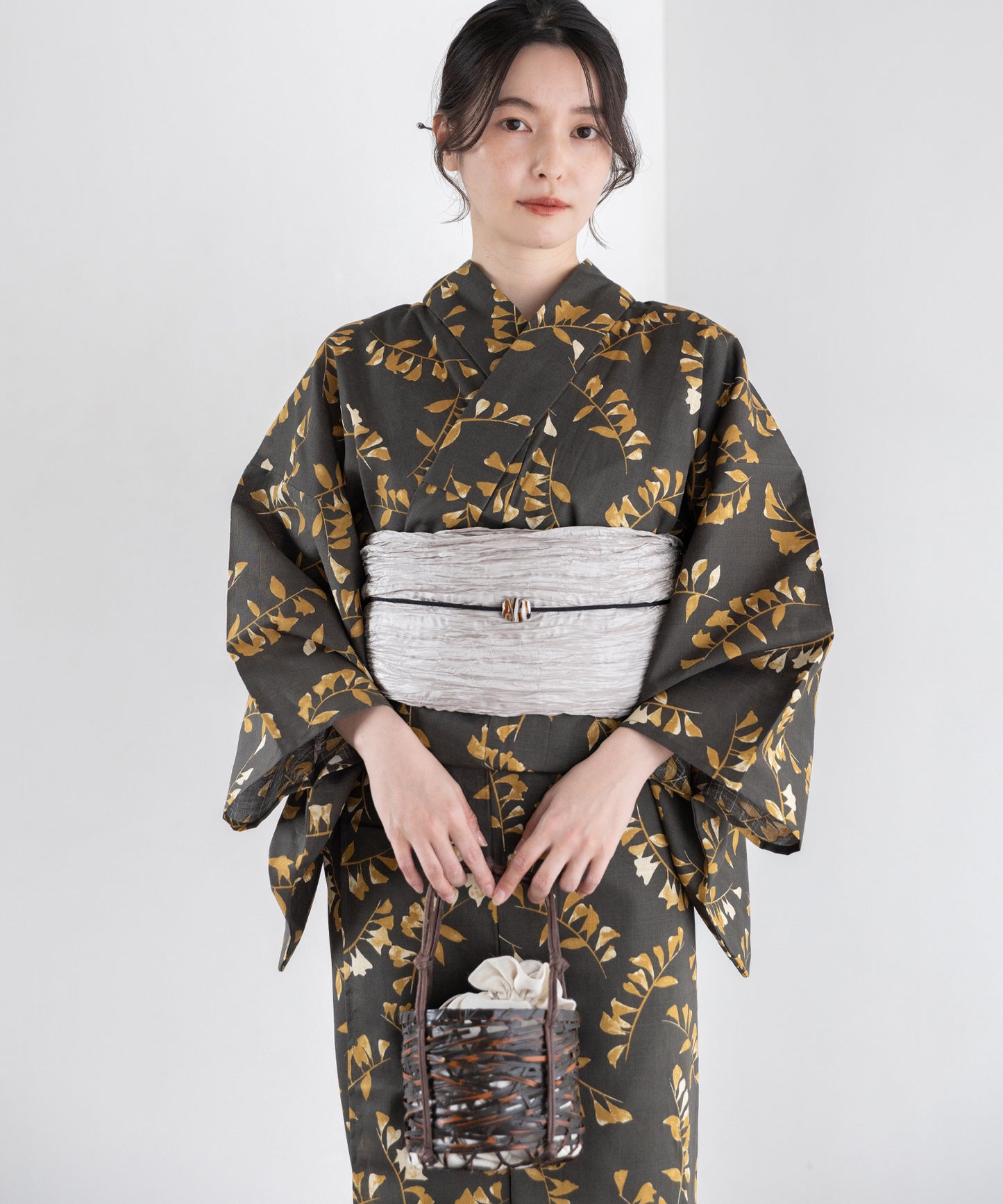 濃灰に小葉 こだわり浴衣5点セット (浴衣/帯/下駄/腰紐/着付け冊子) 変わり織生地