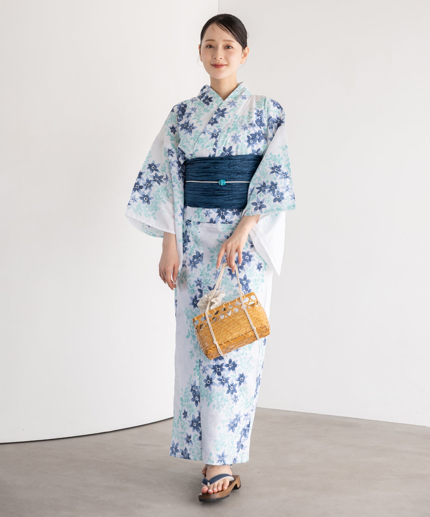淡青花景 こだわり浴衣5点セット (浴衣/帯/下駄/腰紐/着付け冊子) 変わり織生地