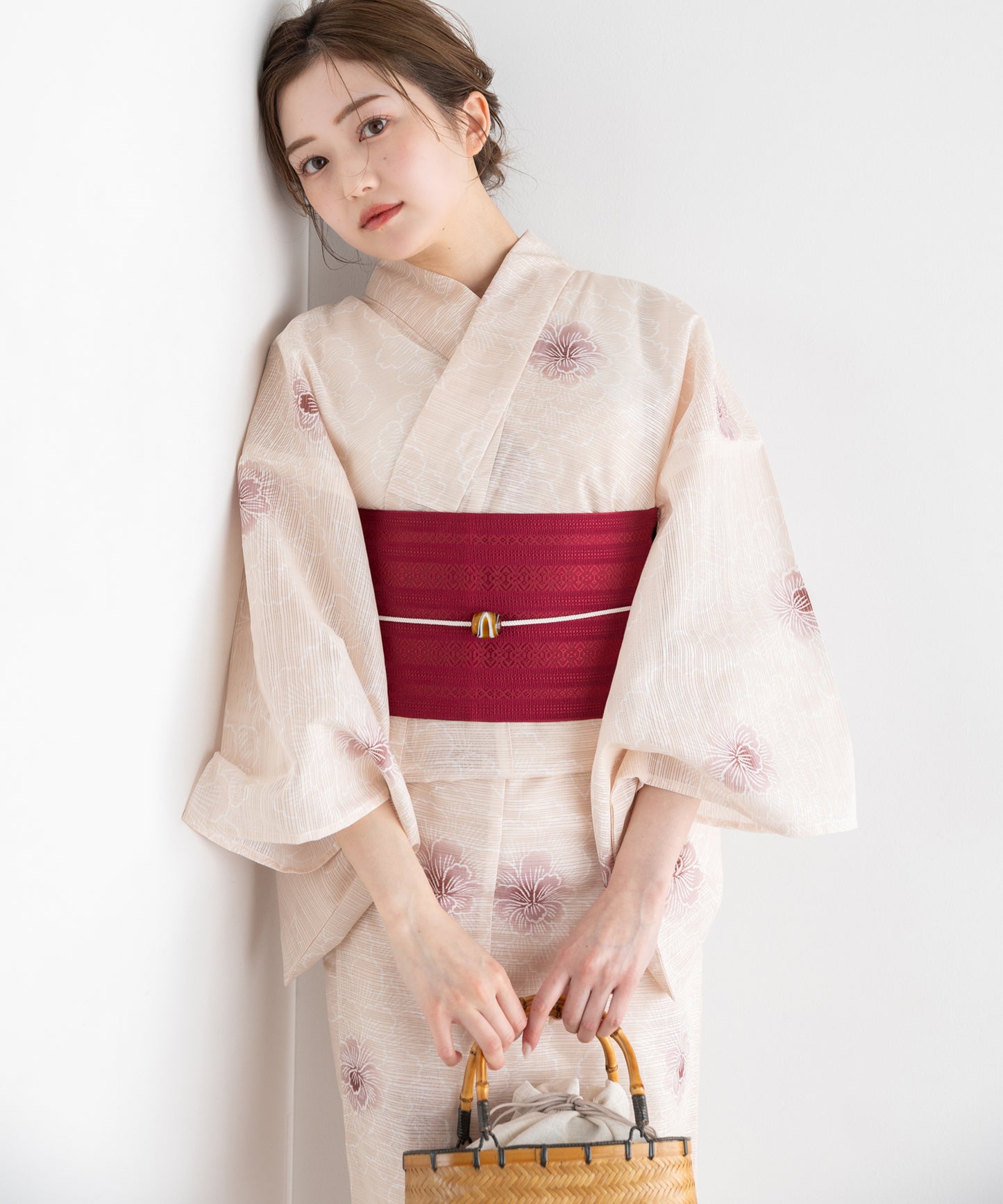 薄桜色に牡丹 こだわり浴衣5点セット (浴衣/帯/下駄/腰紐/着付け冊子)