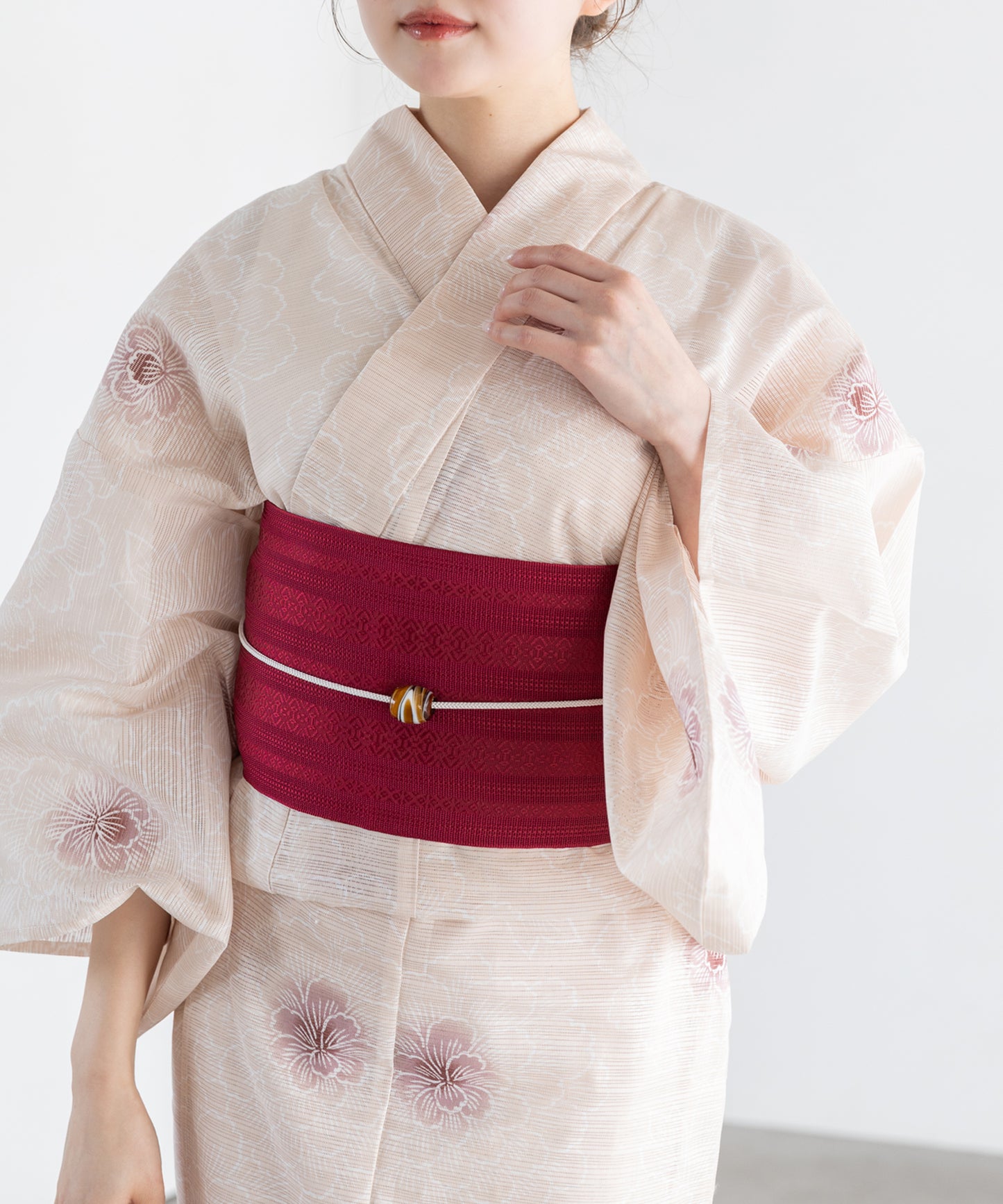 薄桜色に牡丹 こだわり浴衣5点セット (浴衣/帯/下駄/腰紐/着付け冊子)