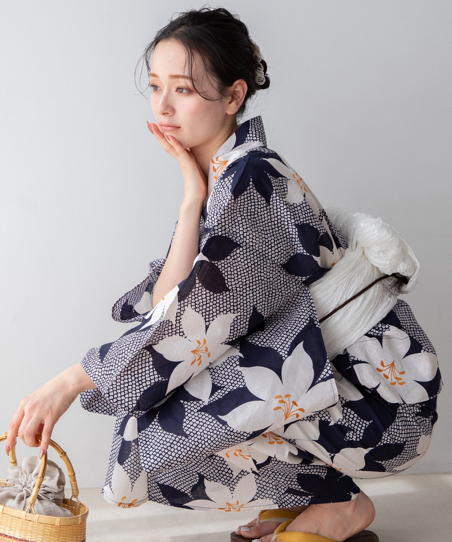 宵の百合重ね こだわりセパレート浴衣５点セット (セパレート上・下/帯/下駄/着付け冊子)