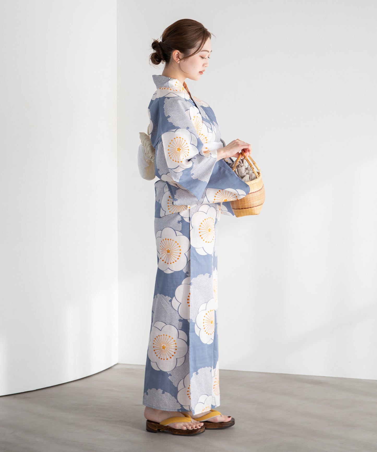 薄花の梅づくし こだわりセパレート浴衣５点セット (セパレート上・下/帯/下駄/着付け冊子)