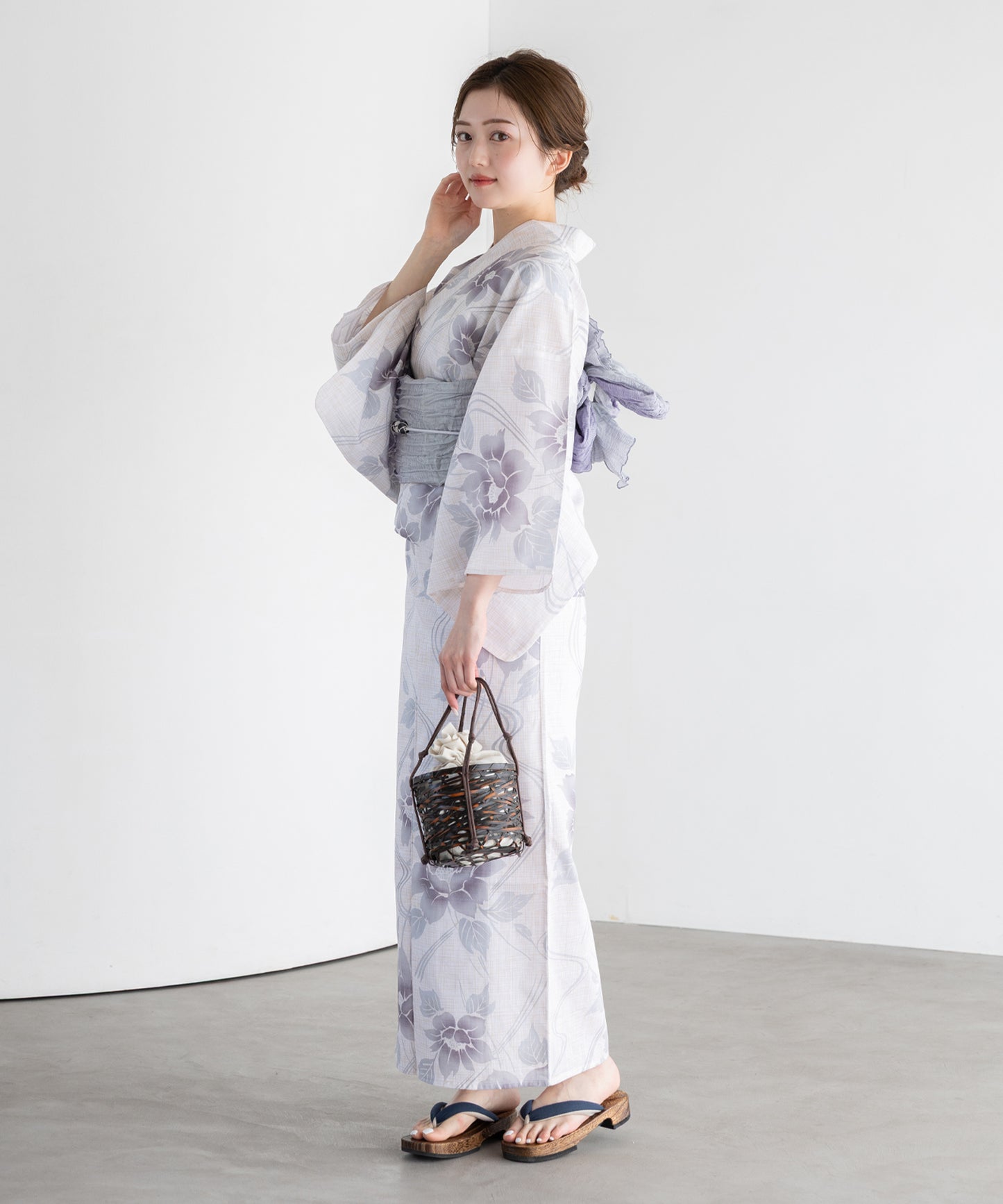流水に淡涼花 こだわりセパレート浴衣５点セット (セパレート上・下/帯/下駄/着付け冊子)