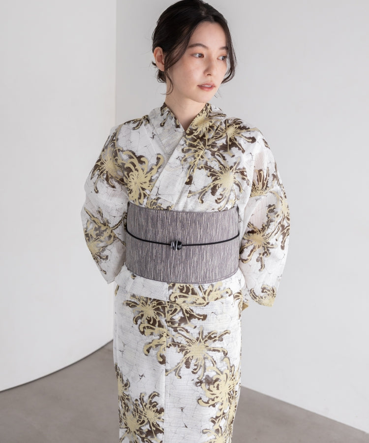 淡黄色の菊散らし こだわり浴衣5点セット (浴衣/帯/下駄/腰紐/着付け冊子)