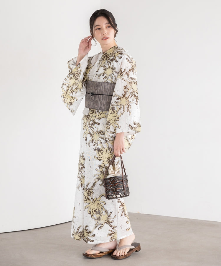 淡黄色の菊散らし こだわり浴衣5点セット (浴衣/帯/下駄/腰紐/着付け冊子)