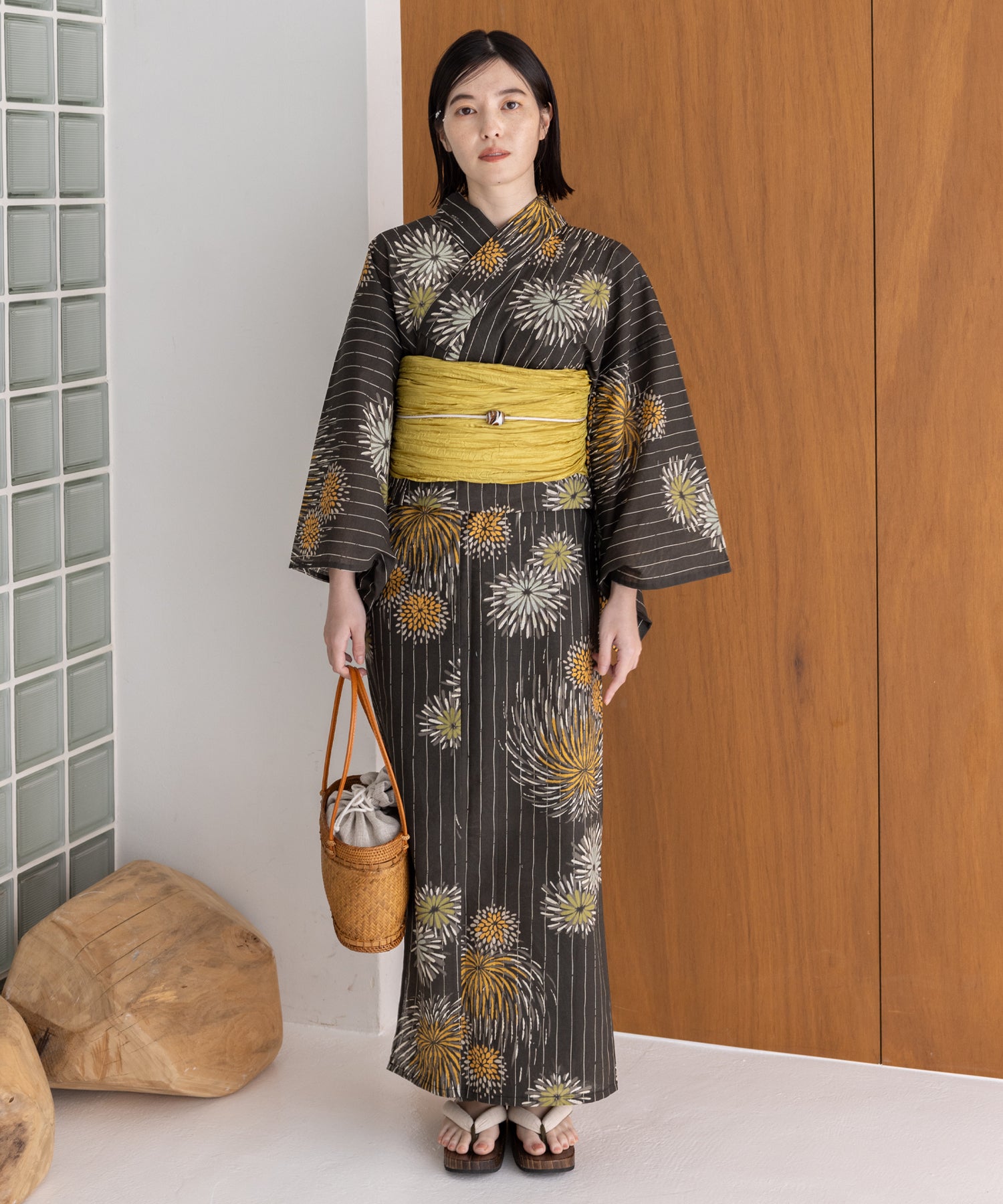 こだわり浴衣5点セット(浴衣/帯/下駄/腰紐/着付け冊子) 麻混 綿麻 先染め 生成 ブラック 黒 花火 ストライプ 縦縞