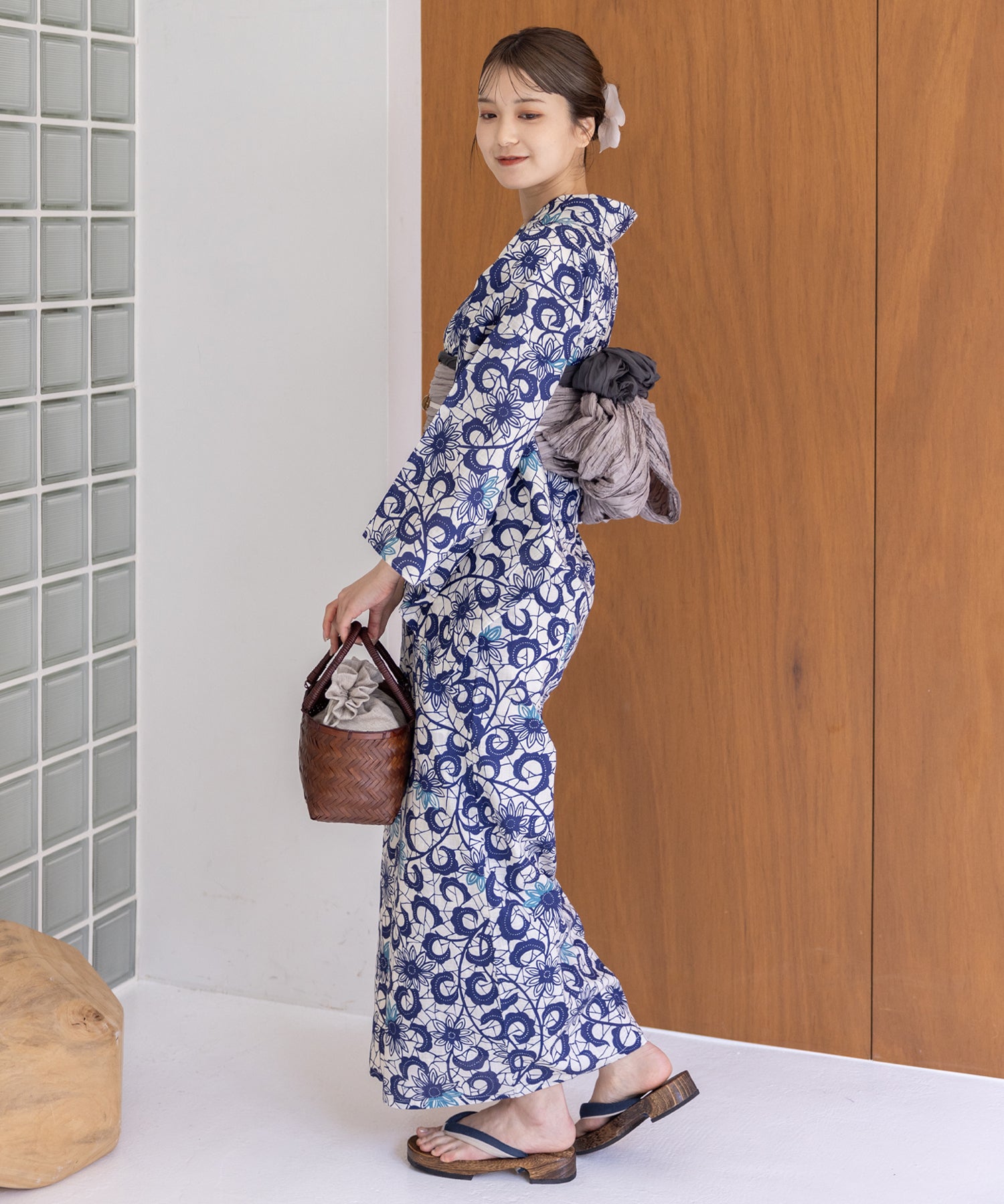 こだわり浴衣5点セット(浴衣/帯/下駄/腰紐/着付け冊子) 変わり織生地 ブルー ホワイト系