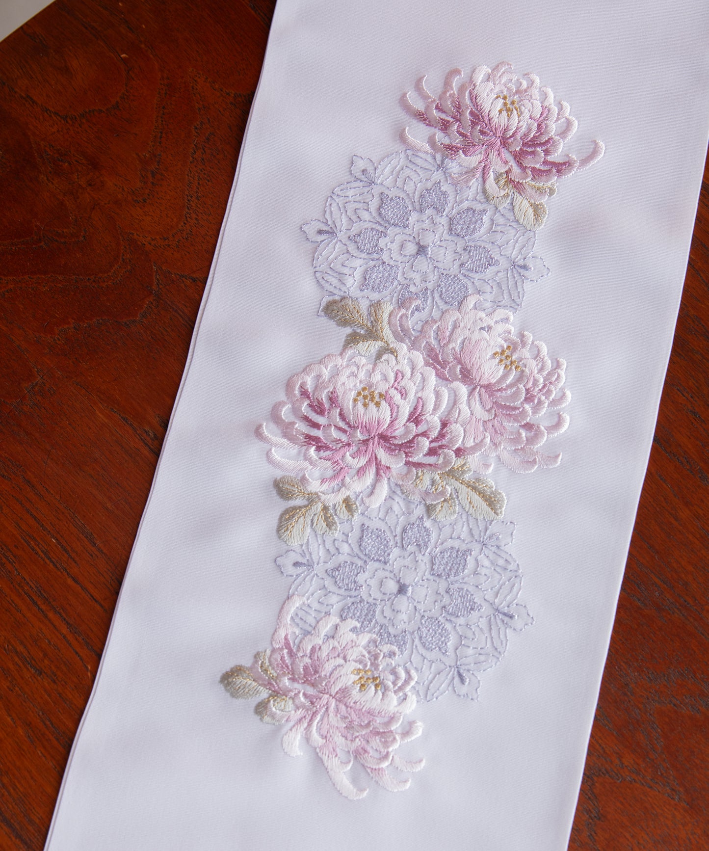 半衿 -華紋乱菊-