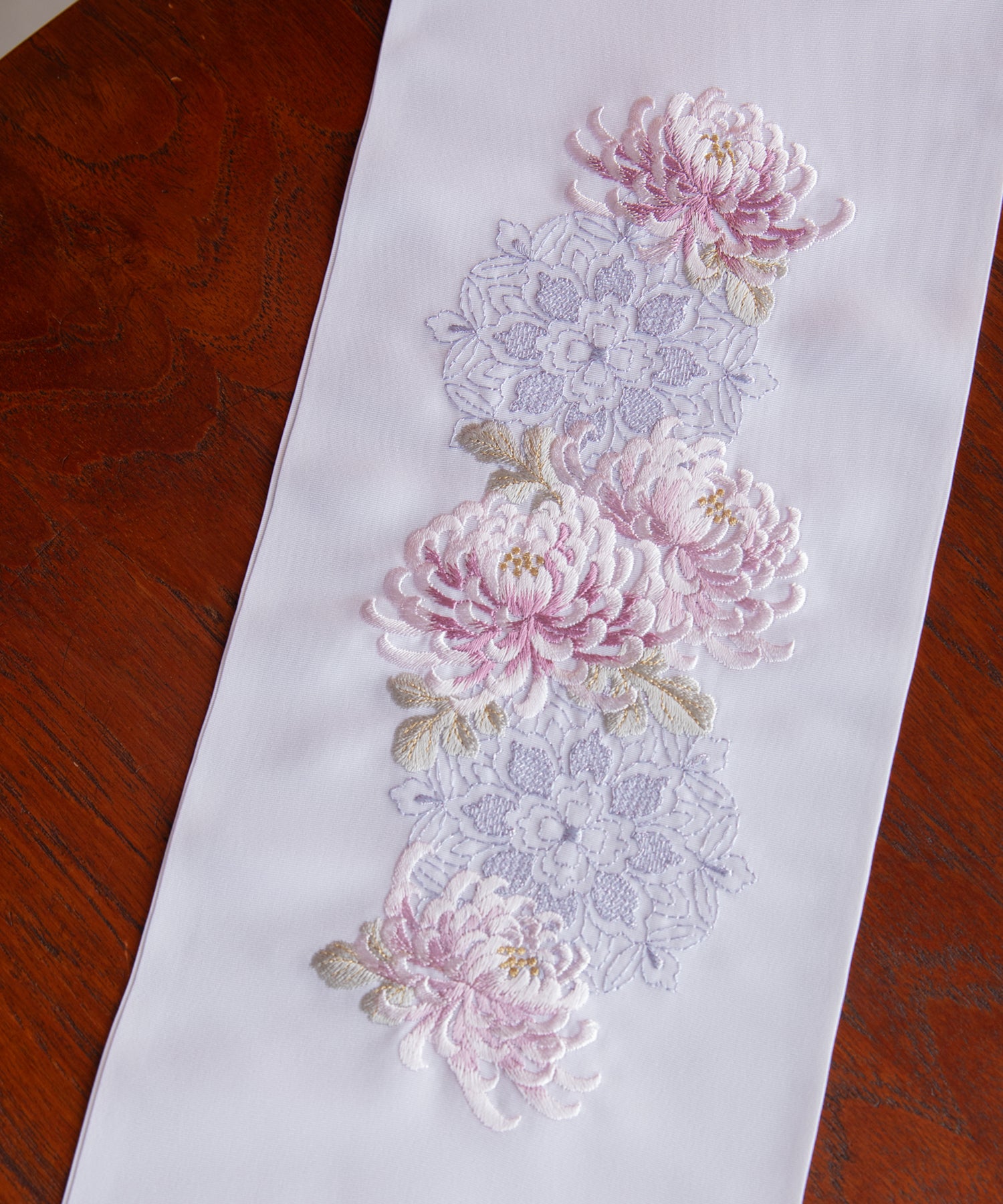 半衿 -華紋乱菊-