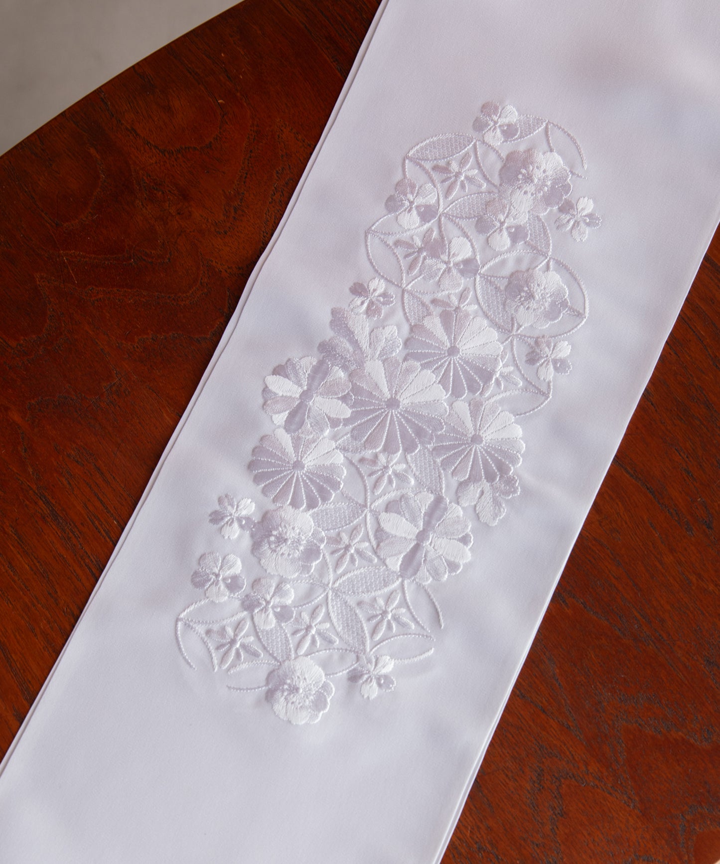 半衿 -七宝に菊-