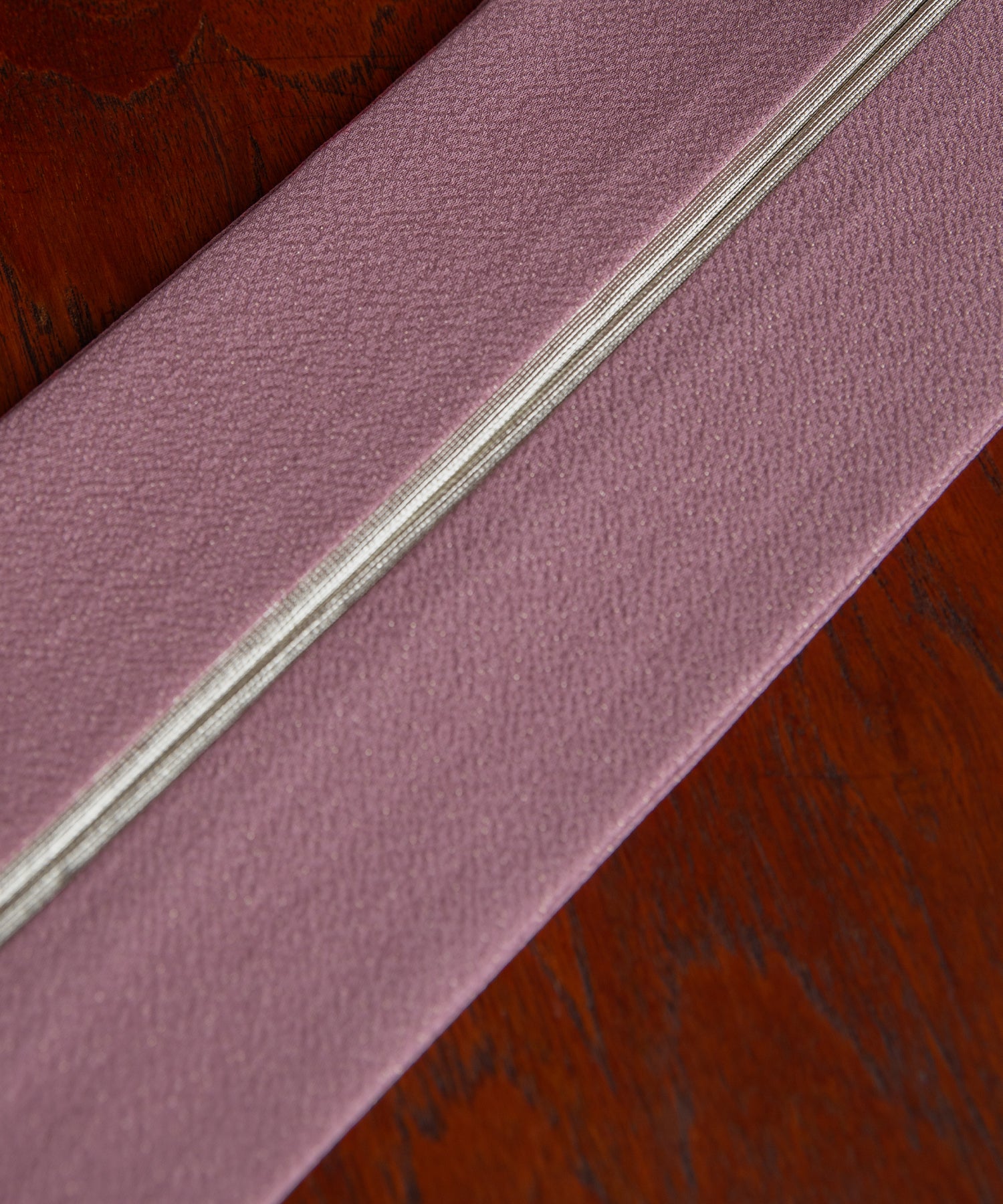 重ね衿ラメ入り